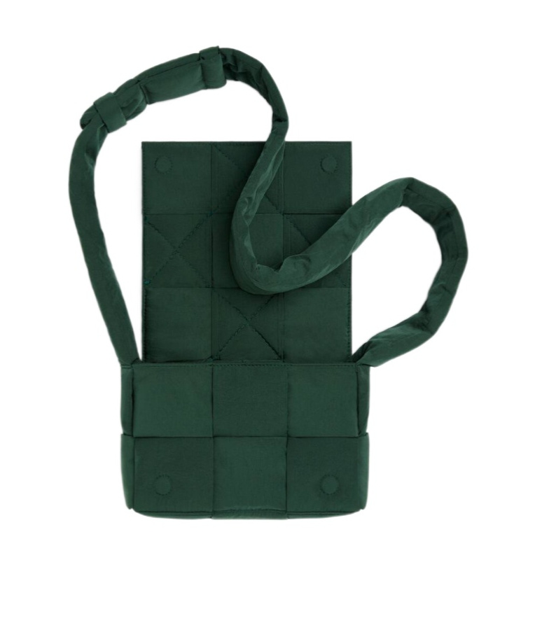 Bottega Veneta Small Cassette Shoulder Bag In Green