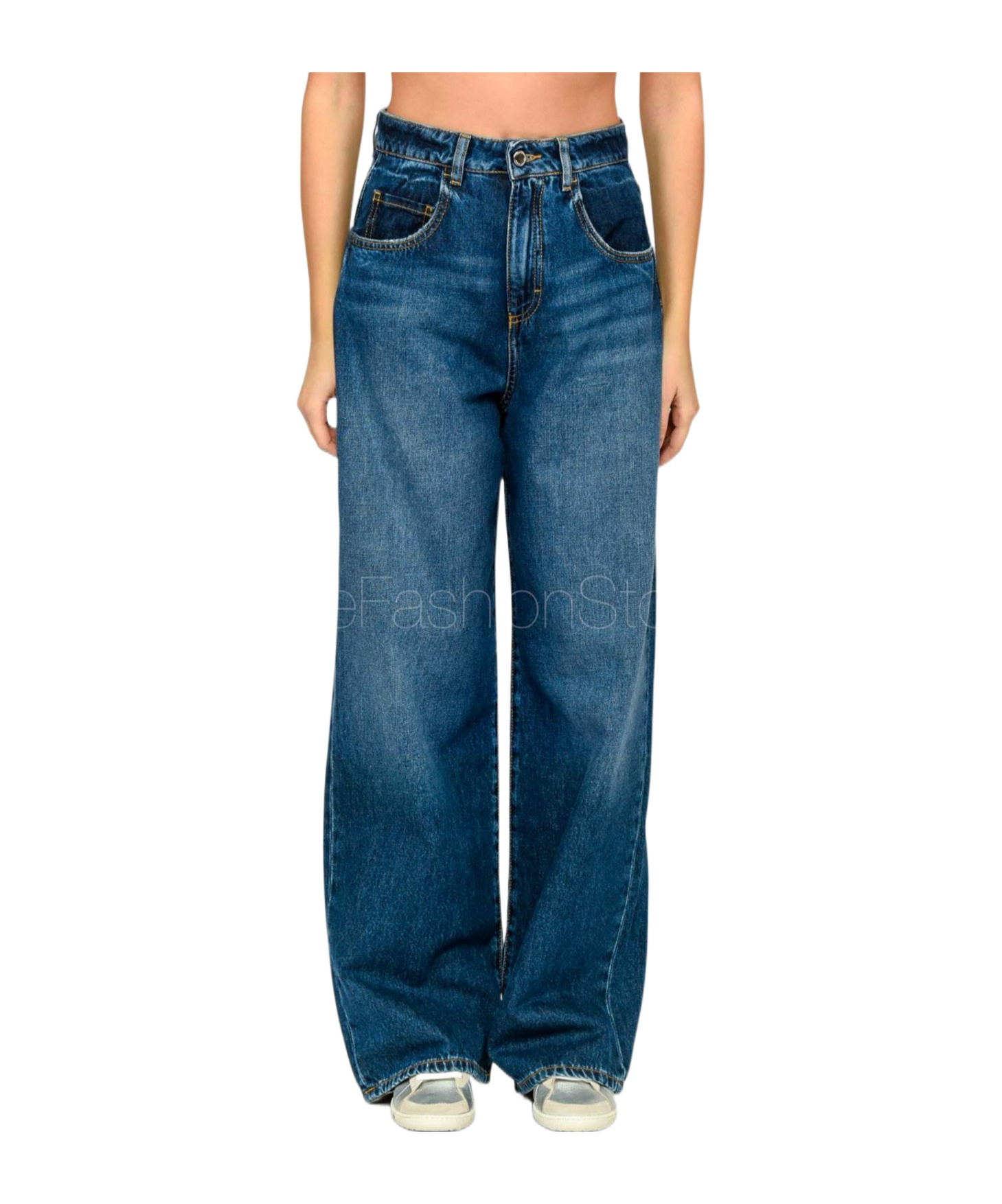 Icon Denim Straight Buttoned Jeans