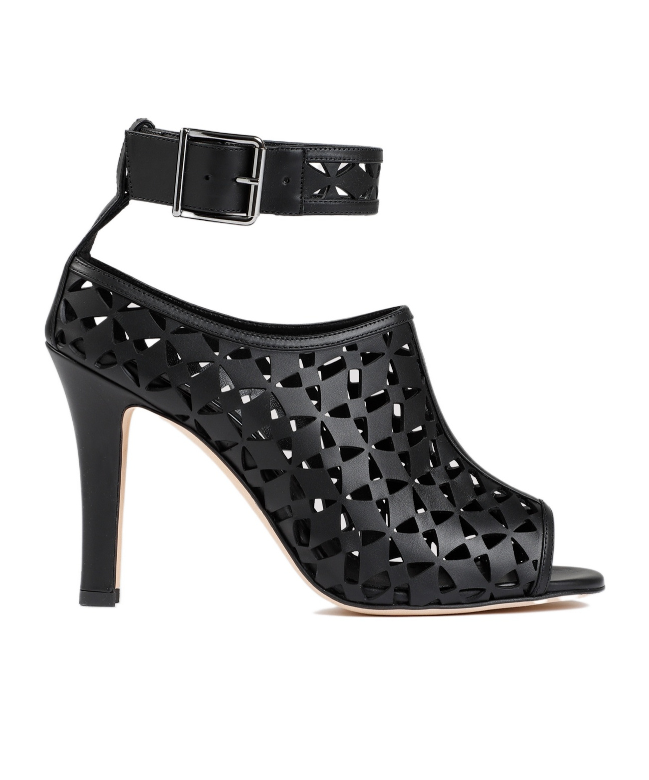 Manolo Blahnik Tingah 105 Leather Sandals In Black