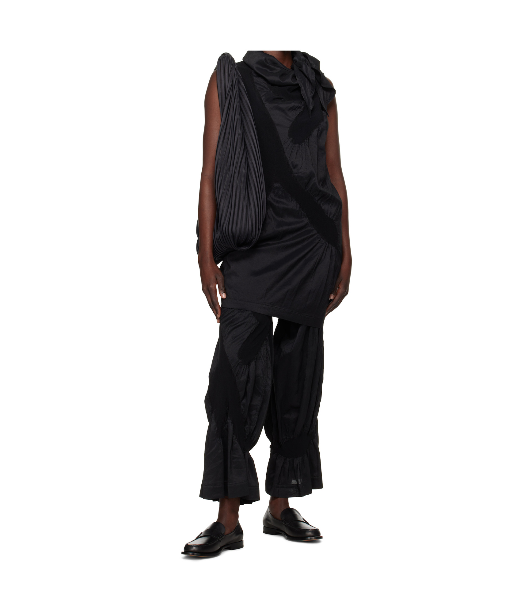 Issey Miyake Gathered Cotton-blend Trousers In Black
