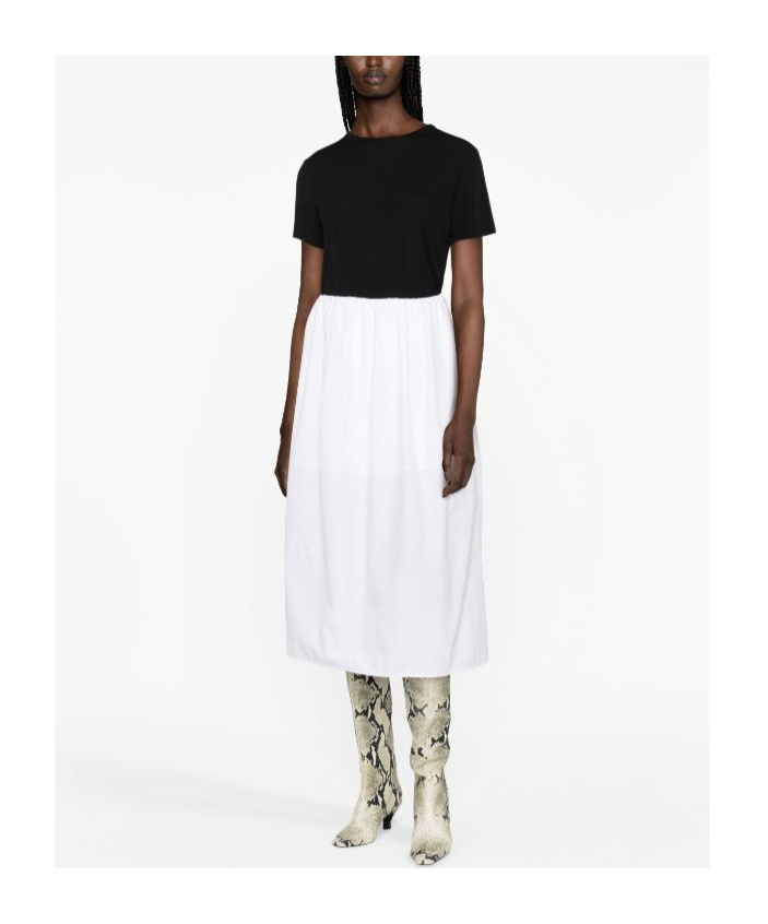 Shop Khaite The Emmylou T-shirt In Black