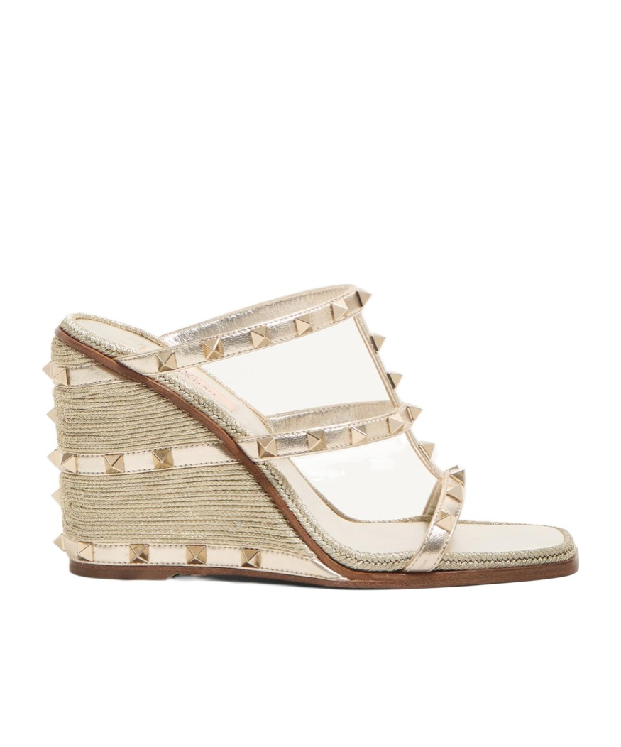 Valentino Garavani Rockstud Wedge Sandal In Laminated Nappa With Cornely Embroidery 100mm Woman Plat In Nude