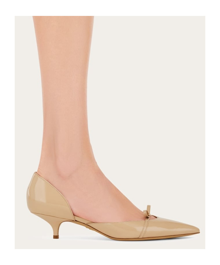 Ferragamo Bow Tie Mid-heel Heels In Nude