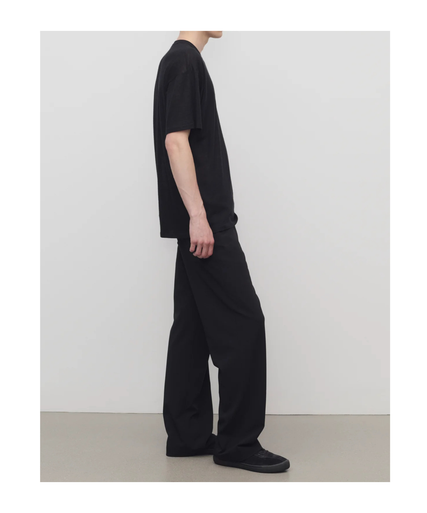 The Row Xon Wide-leg Wool-crepe Drawstring Trousers In Black
