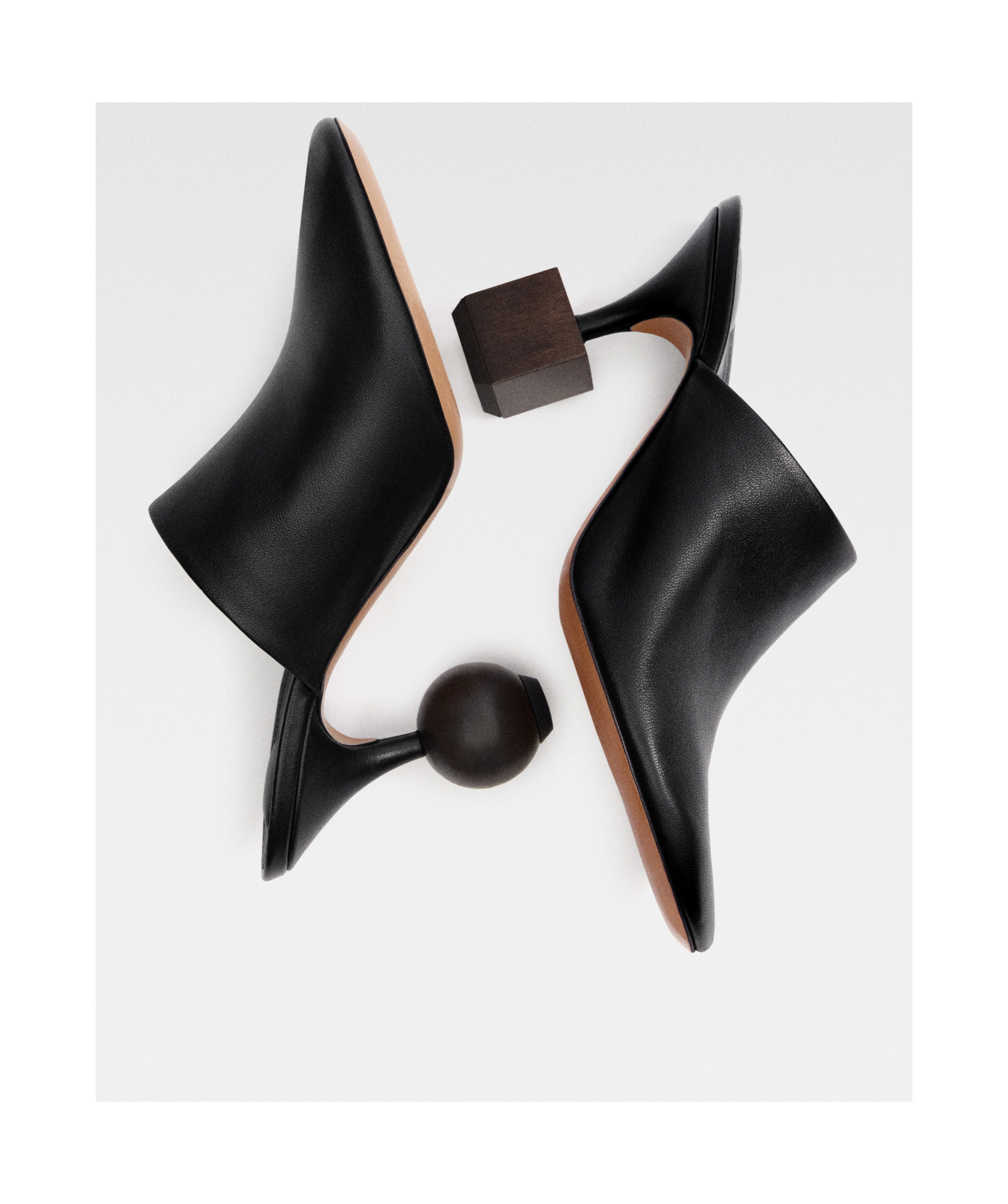 Jacquemus Mule With Geometric Heel In Black