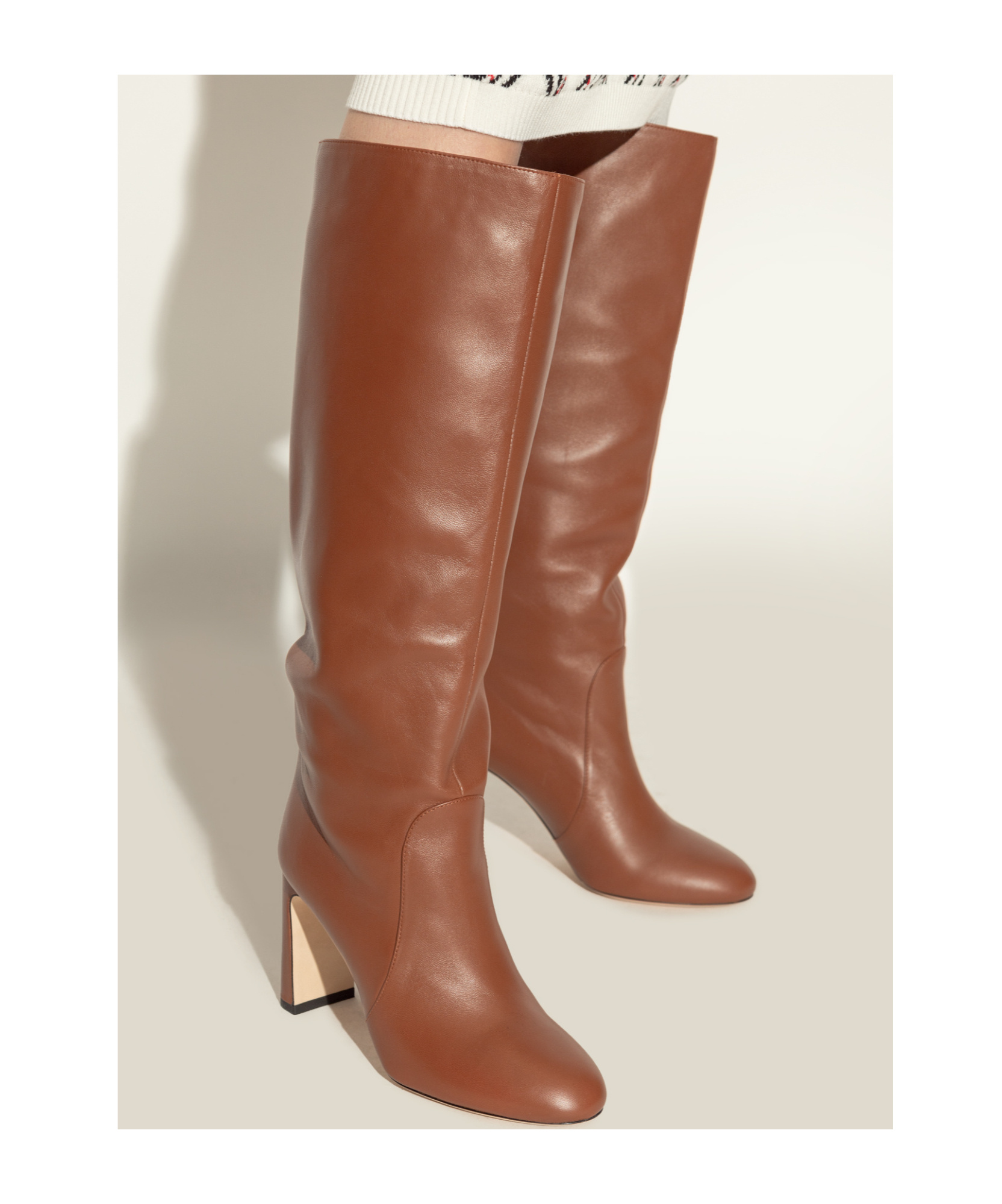 Stuart Weitzman Round Toe Boots