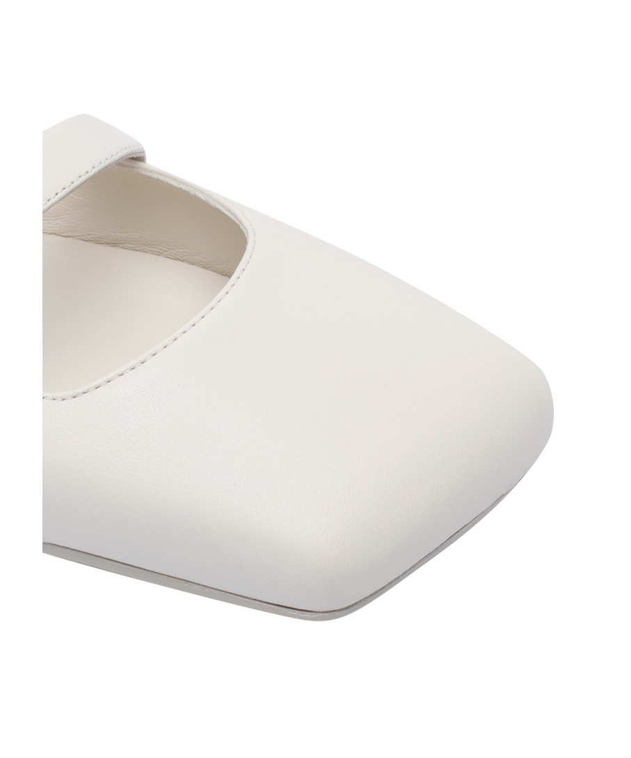 Vic Matie Chanel Low White Leather In White