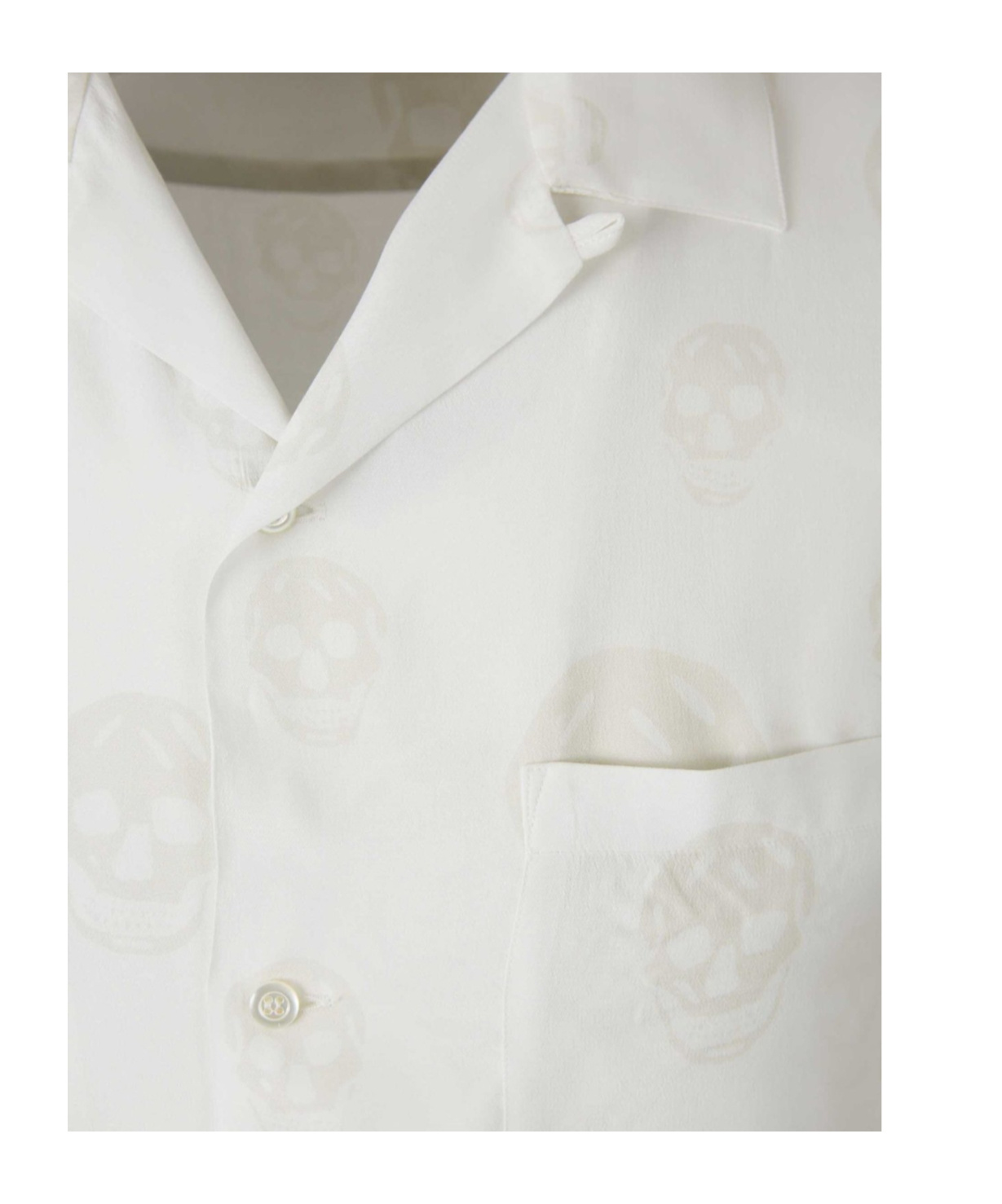 Alexander Mcqueen Short Sleeved Skull Jacquard Shirt In White