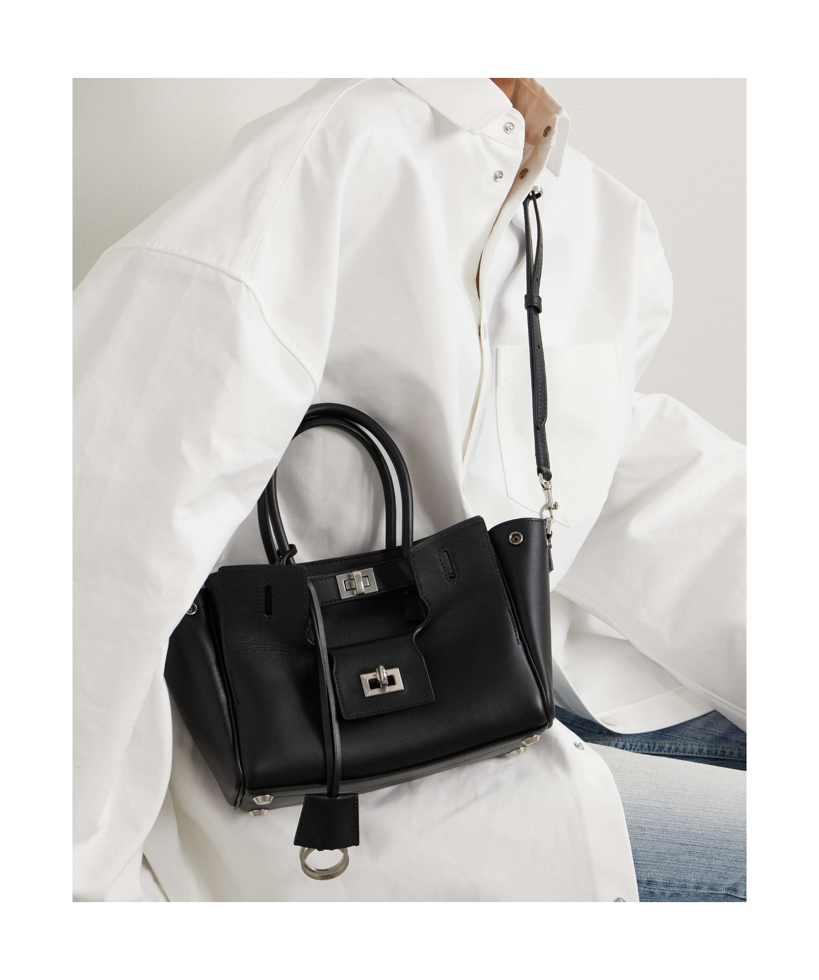 Balenciaga Women's Leather Carry All Bel Air Shopping Bag In Black