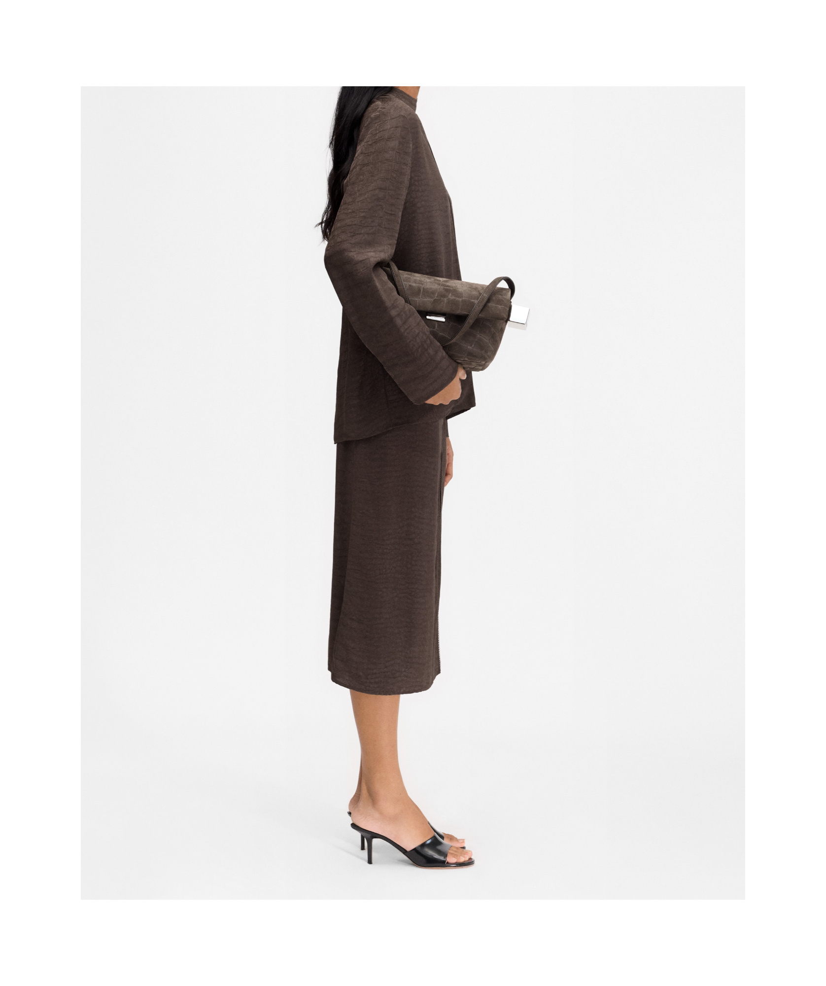 Jacquemus The Textured Night Shirt In Brown