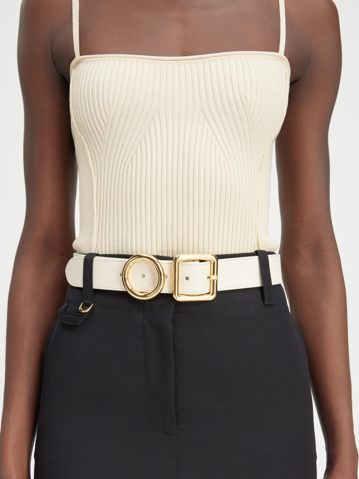 Jacquemus The Regalo Circle-buckle Leather Belt In Neutral