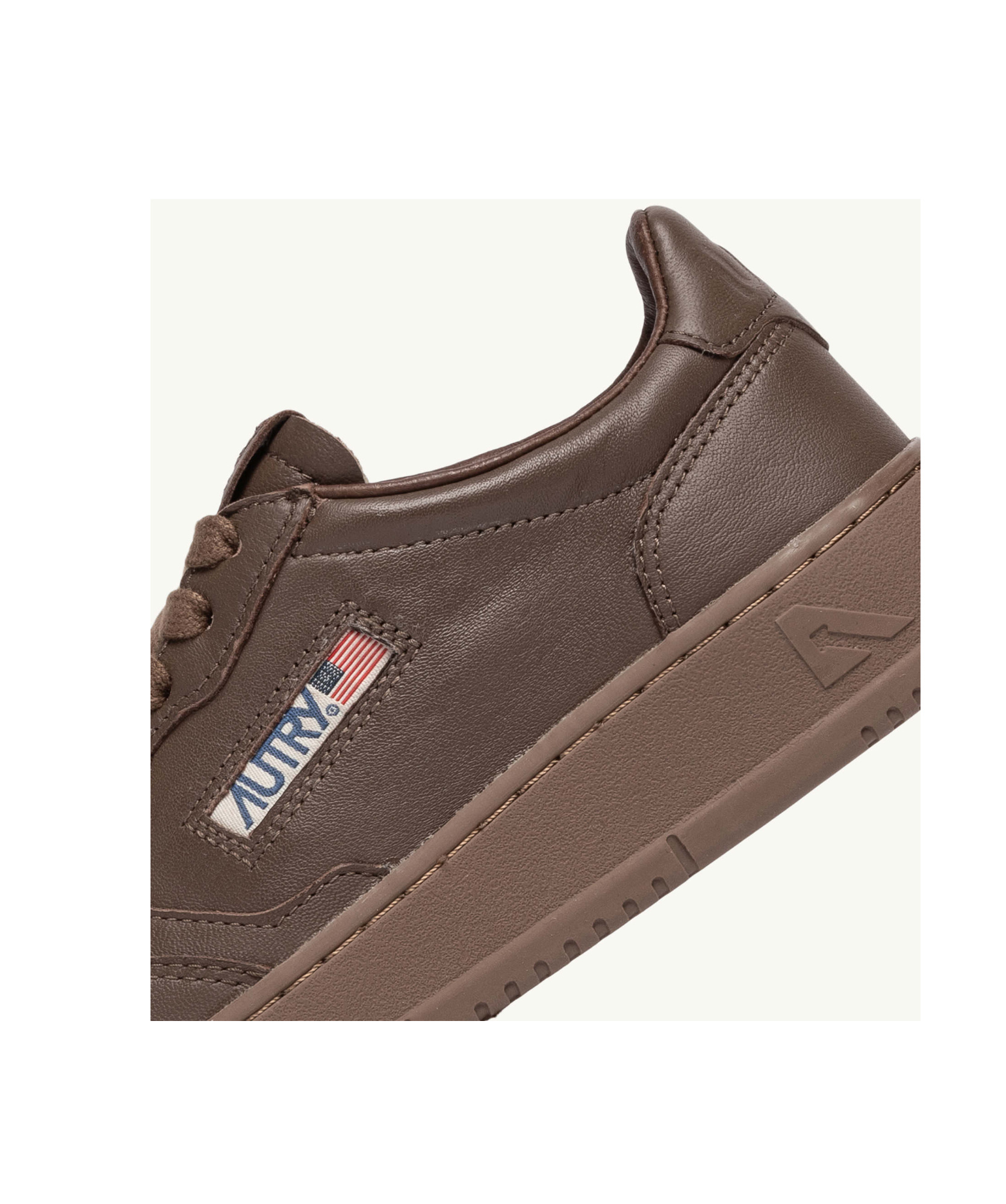 Autry Medalist Low-top Sneakers In Brown
