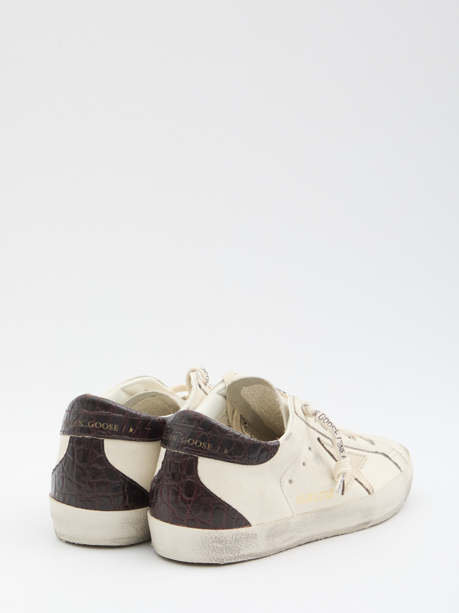Golden Goose Classic Low-top Sneakers With Vintage Finish In Neutral