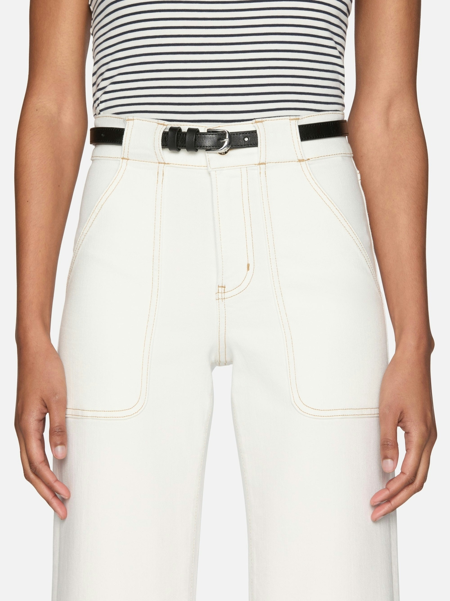 Frame The Arrow High Waist Relaxed Bootcut Jeans In White
