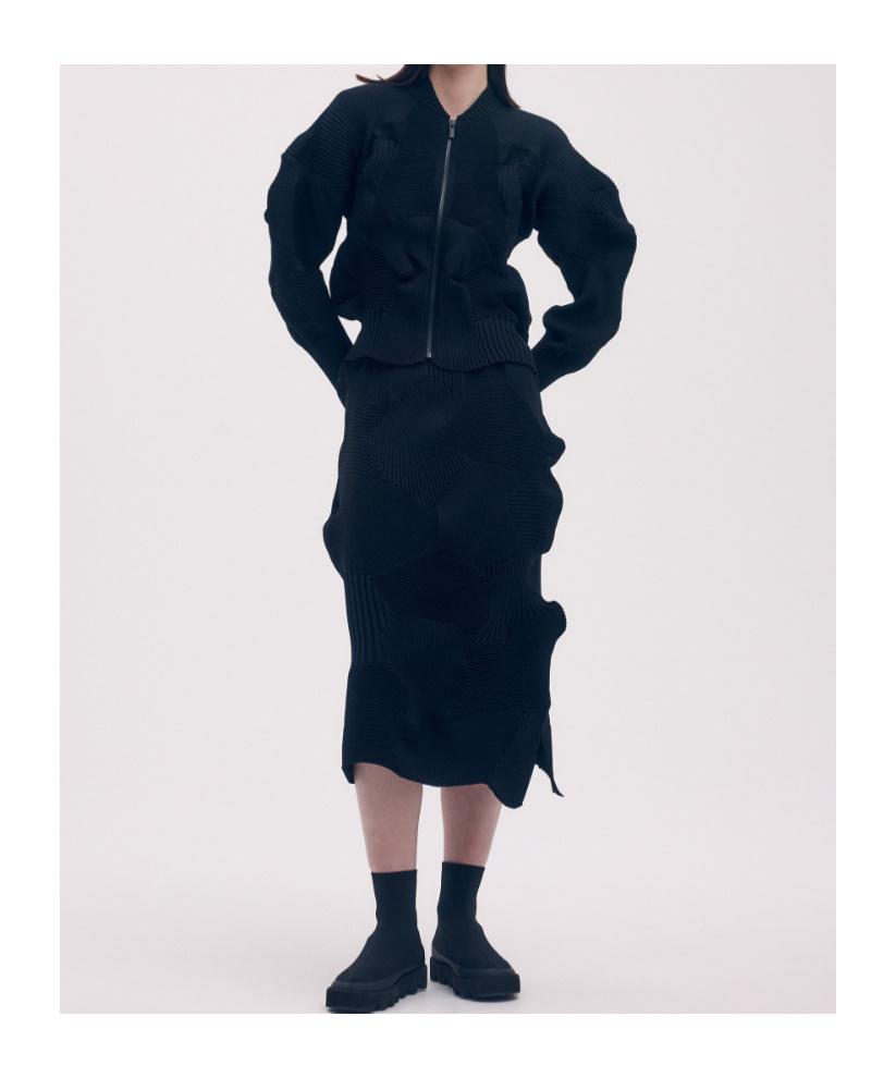 Issey Miyake Kone Kone Cardigan In Black