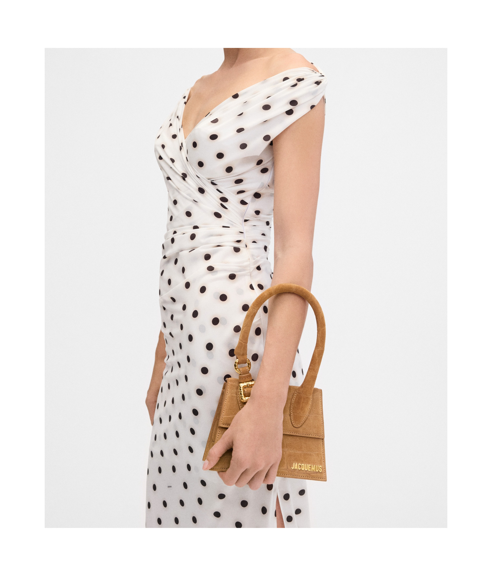 Jacquemus Chiquito Buckle Detailed Medium Top Handle Bag In Brown