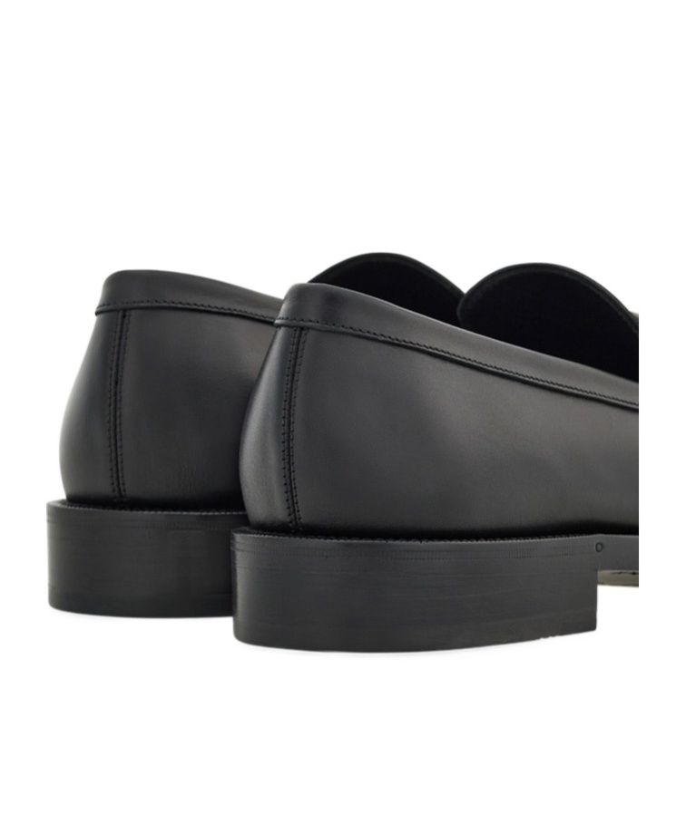 Ferragamo Round Head Business Casual Shoes In Black