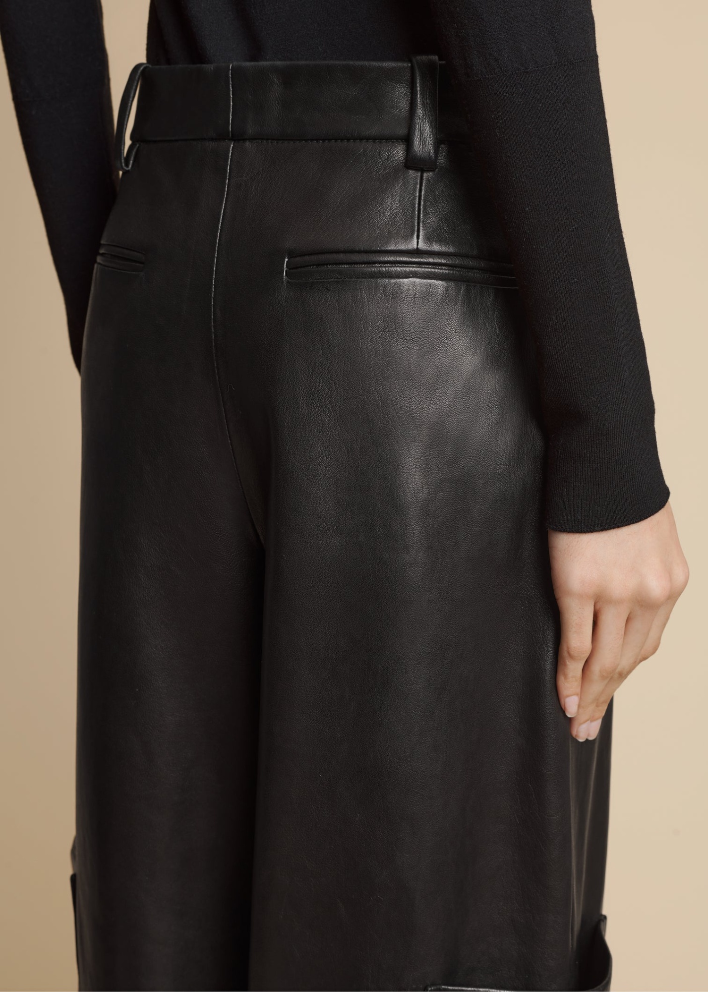 Khaite Wide Leg Cargo Trousers With Multiple Pockets In Black