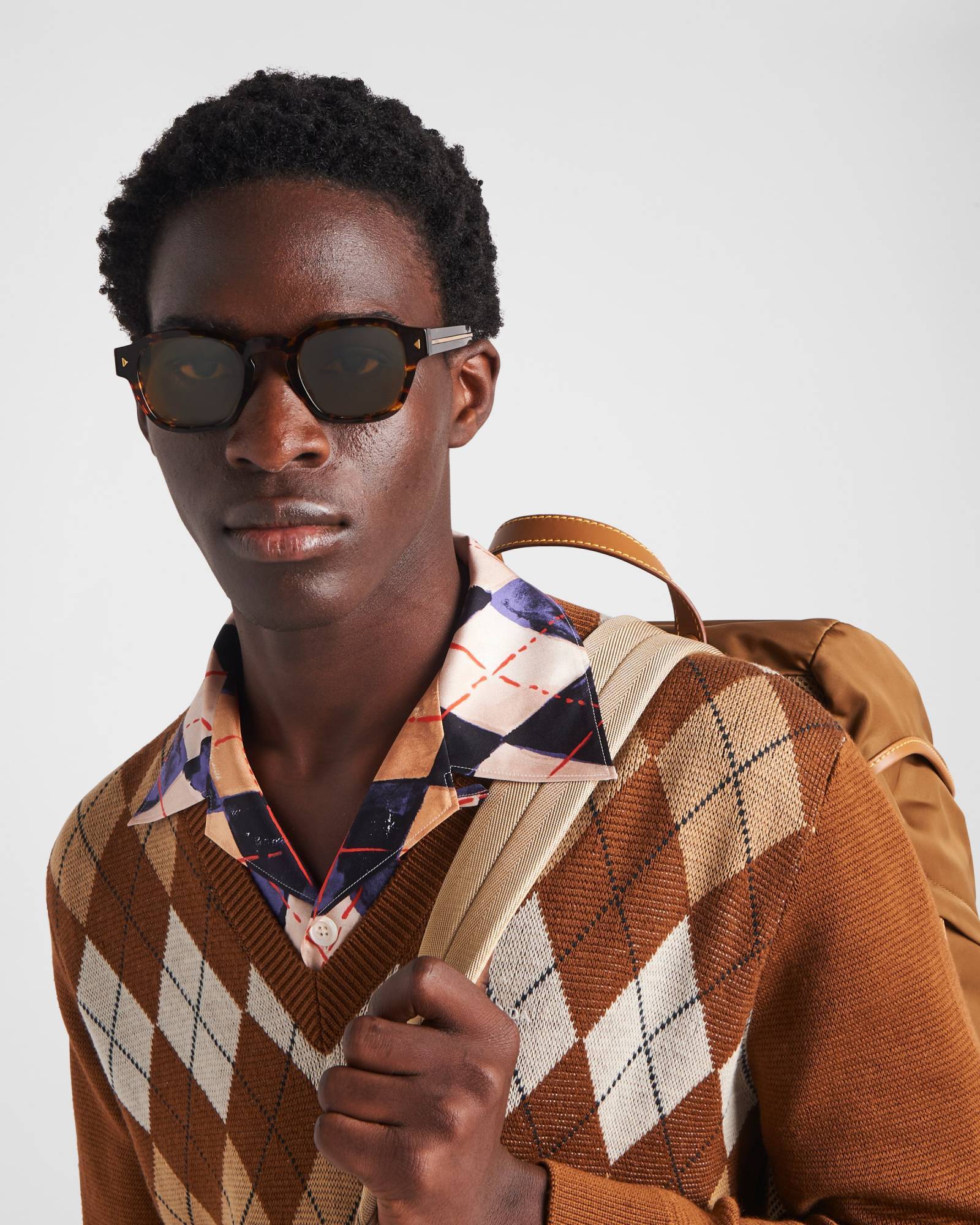 Prada Logo-engraved Sunglasses In Green