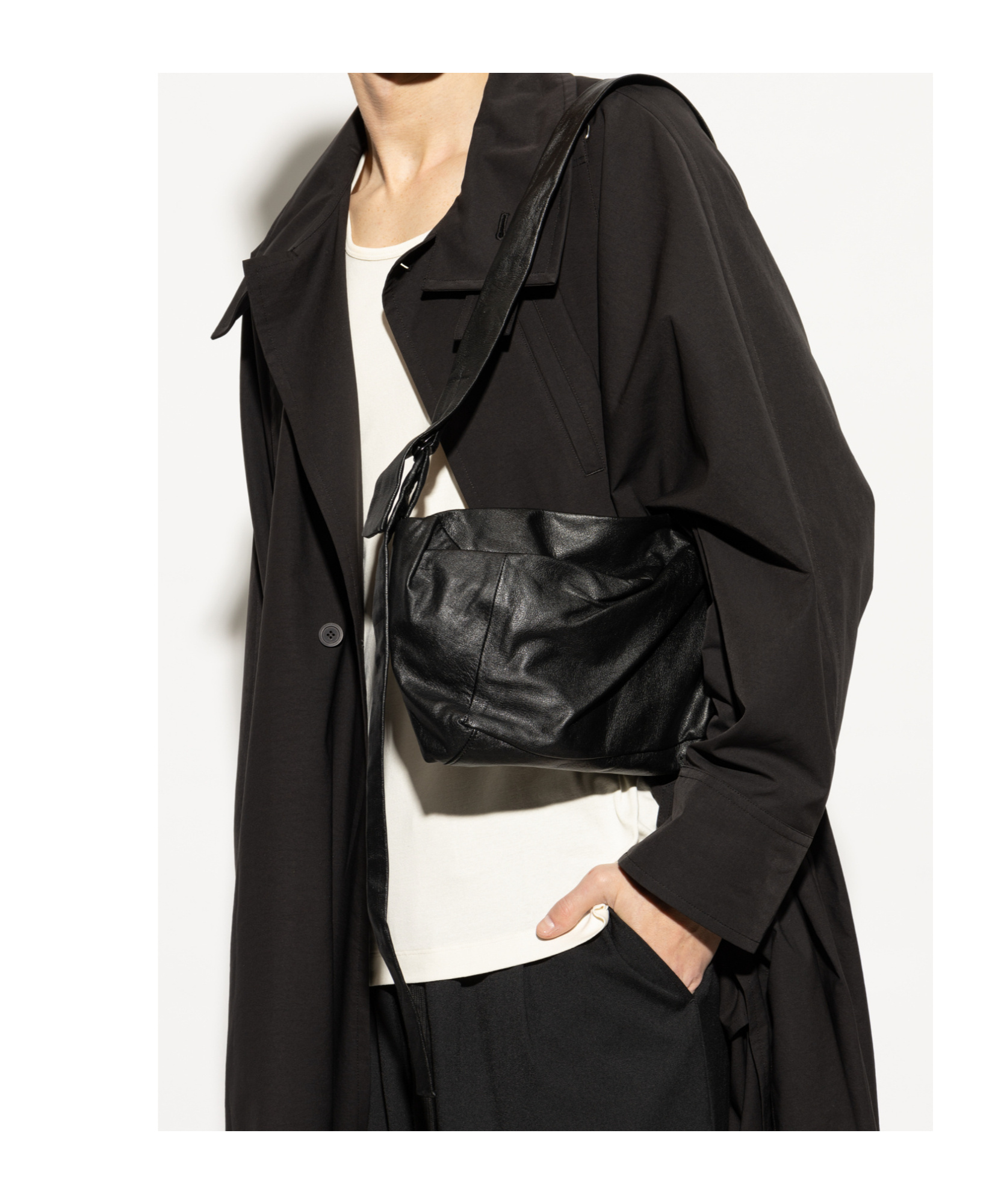 Yohji Yamamoto Asymmetric Shoulder Bag In Black