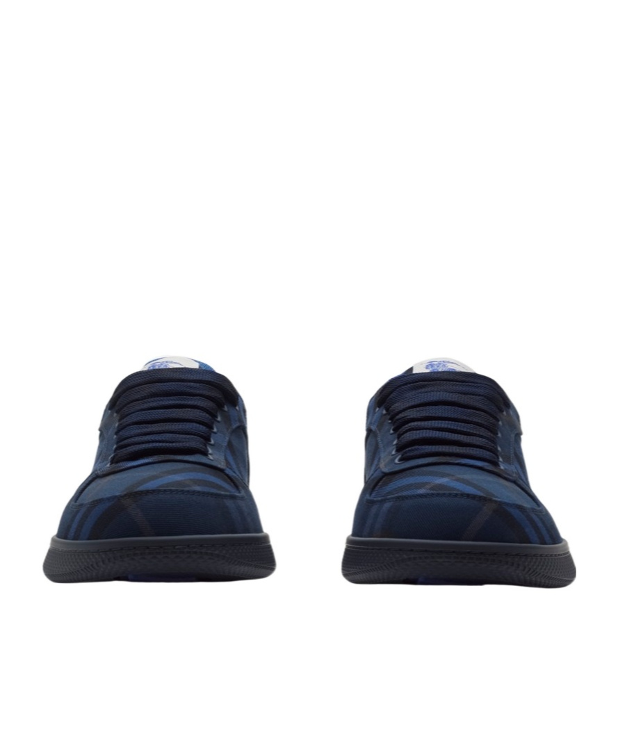 Burberry Plaid-pattern Sneakers With Textured Rubber Sole In Black