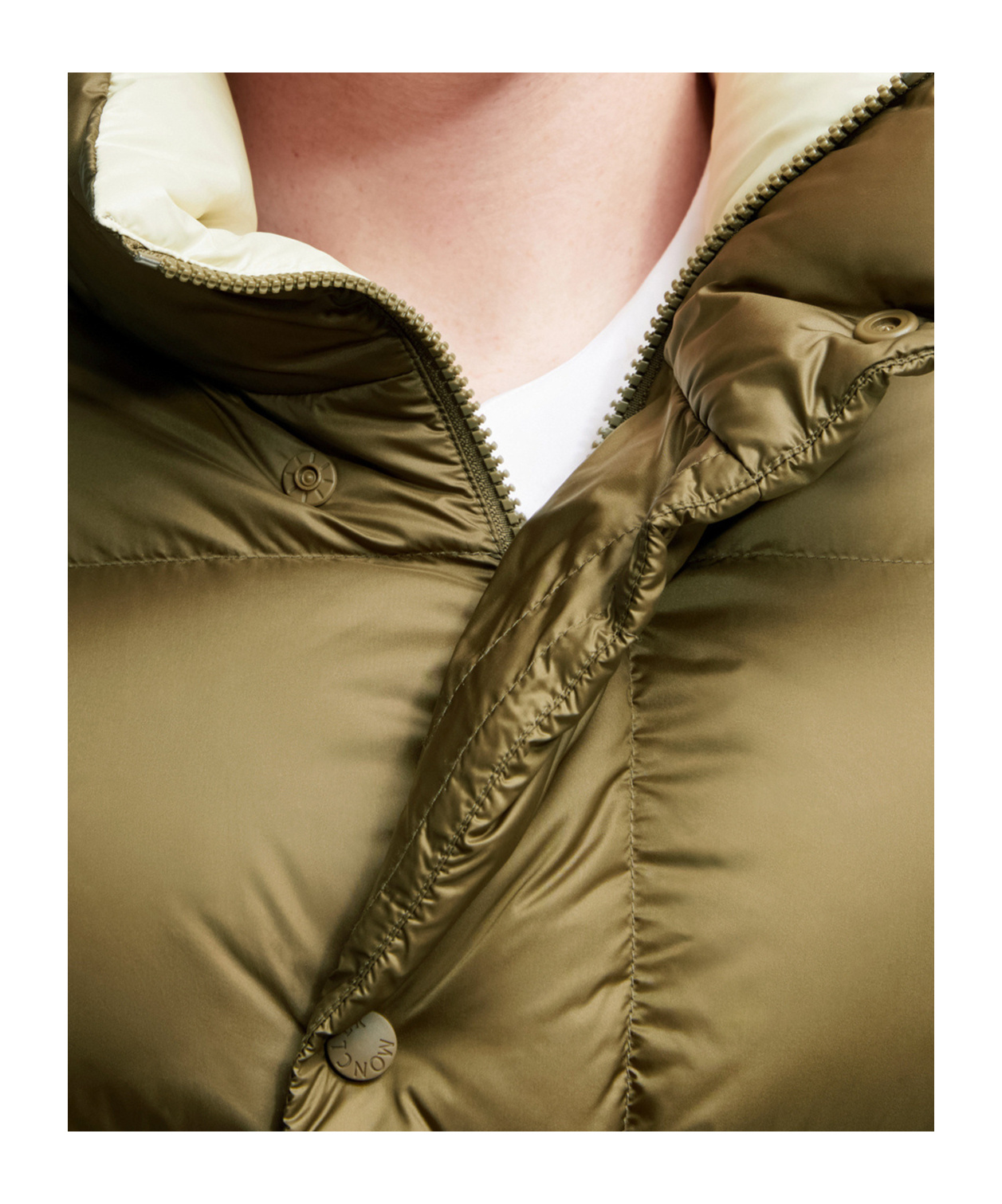 Moncler Tripiti Short Down Jacket In Green