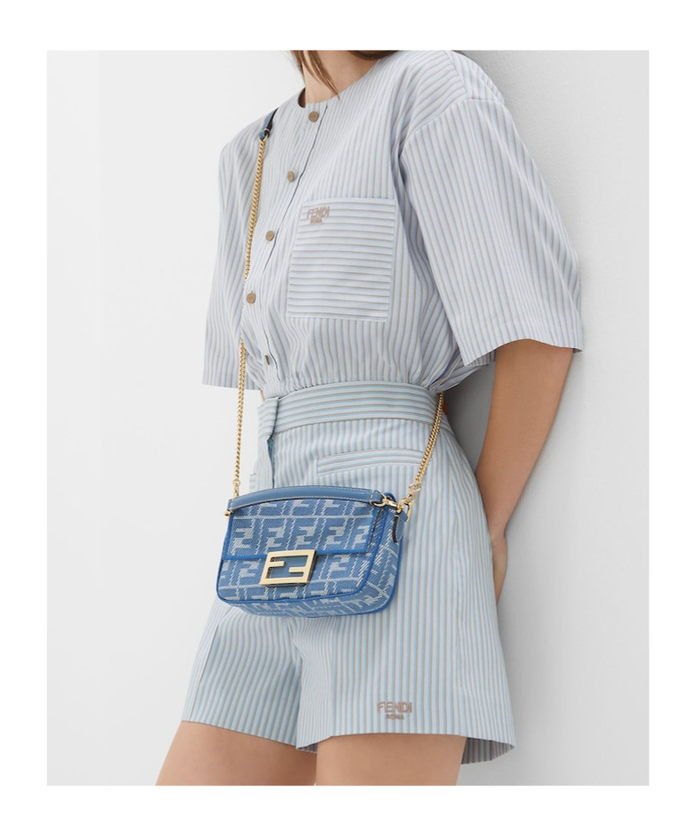 Fendi Continental Chain Baguette In Blue