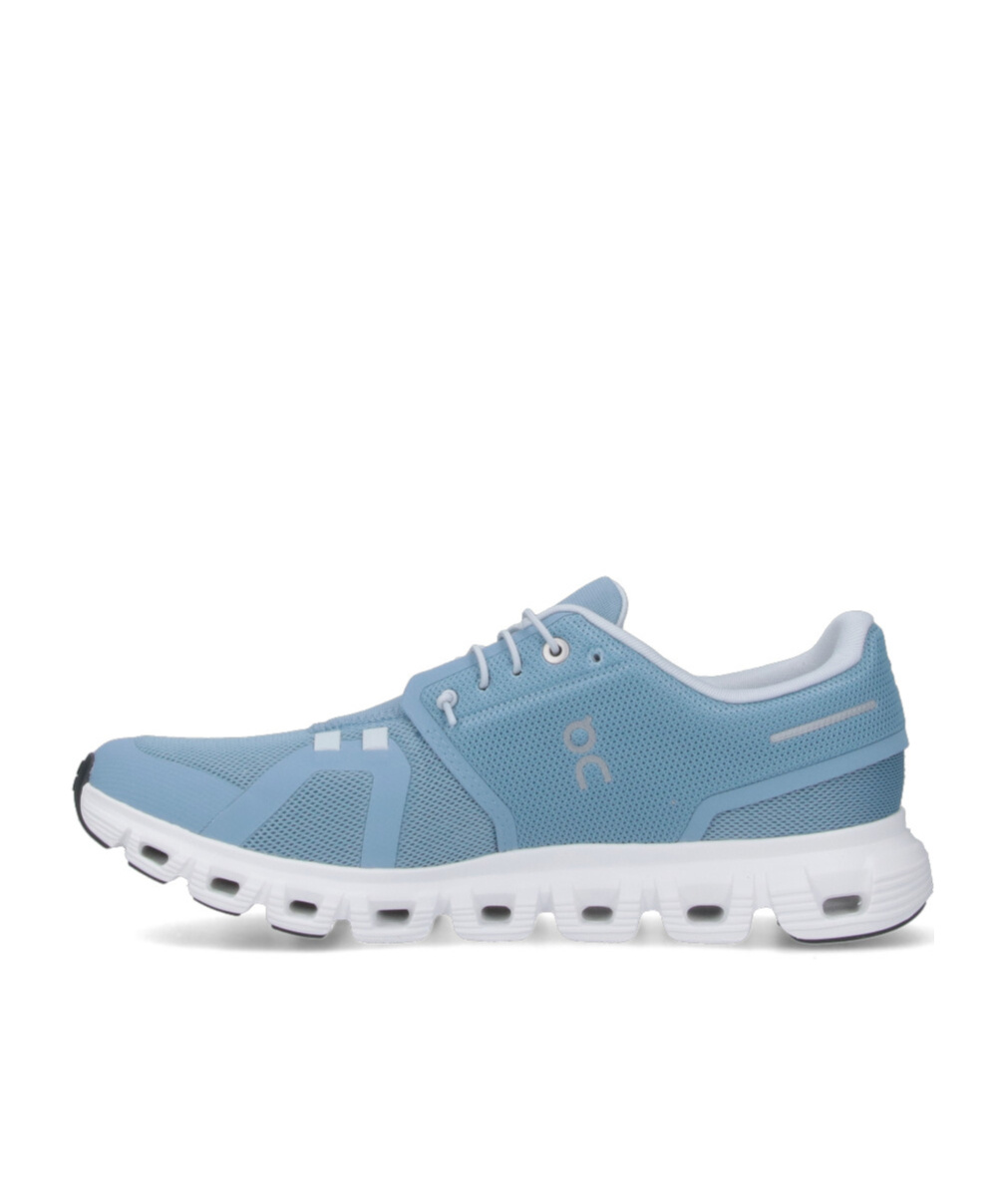 On Running Low-top Trainers In Blue