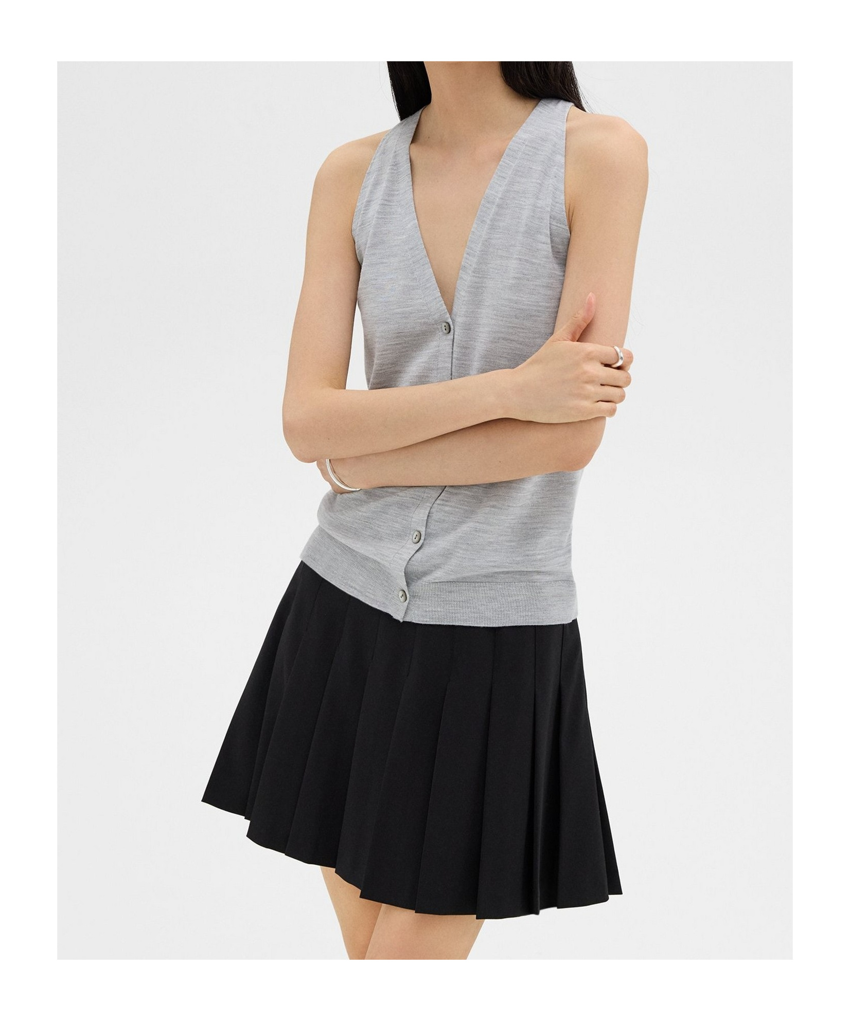 Theory V-neck Sleeveless Knitted Cardigan In Gray