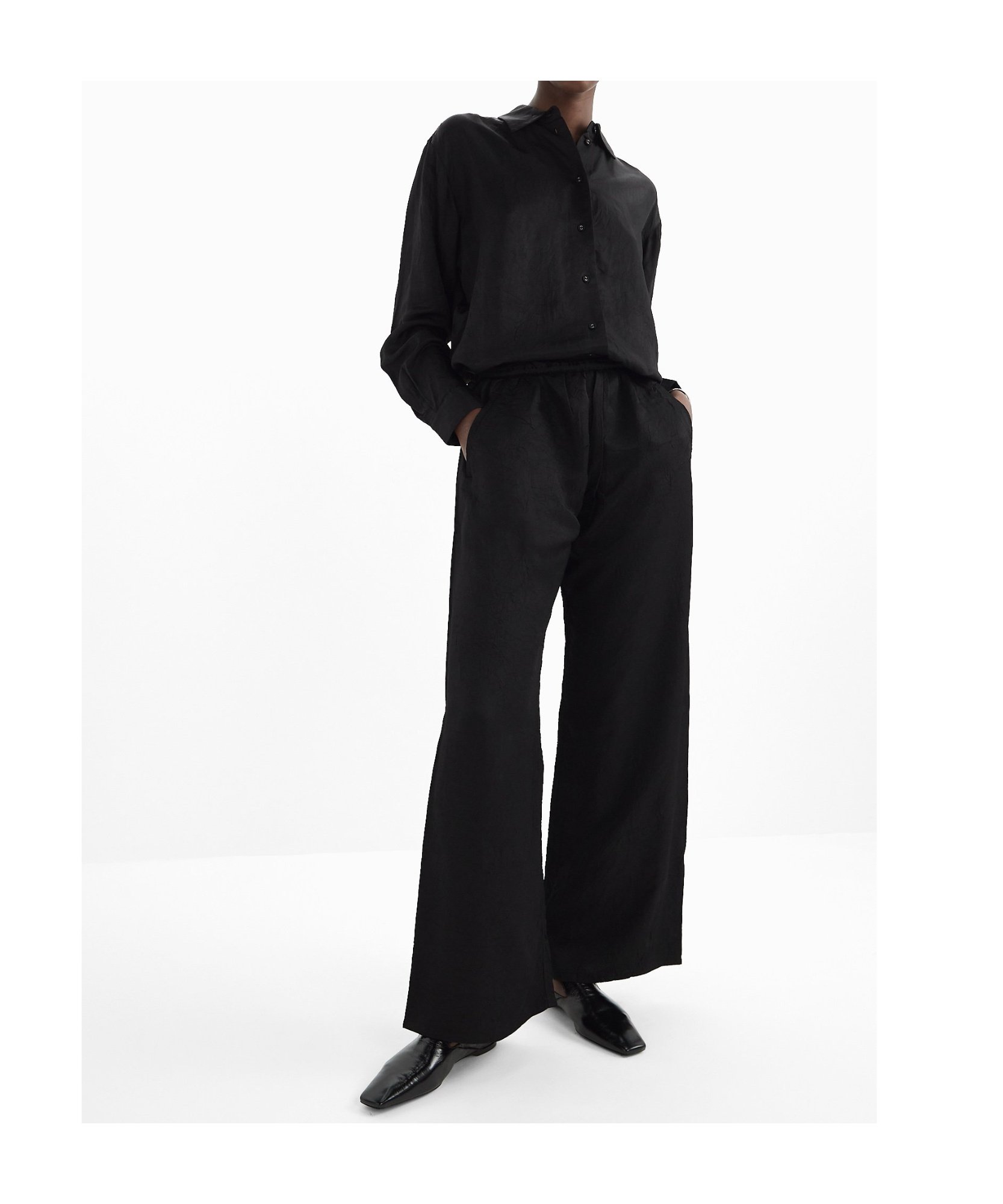 Totême Square Toe Loafers In Black