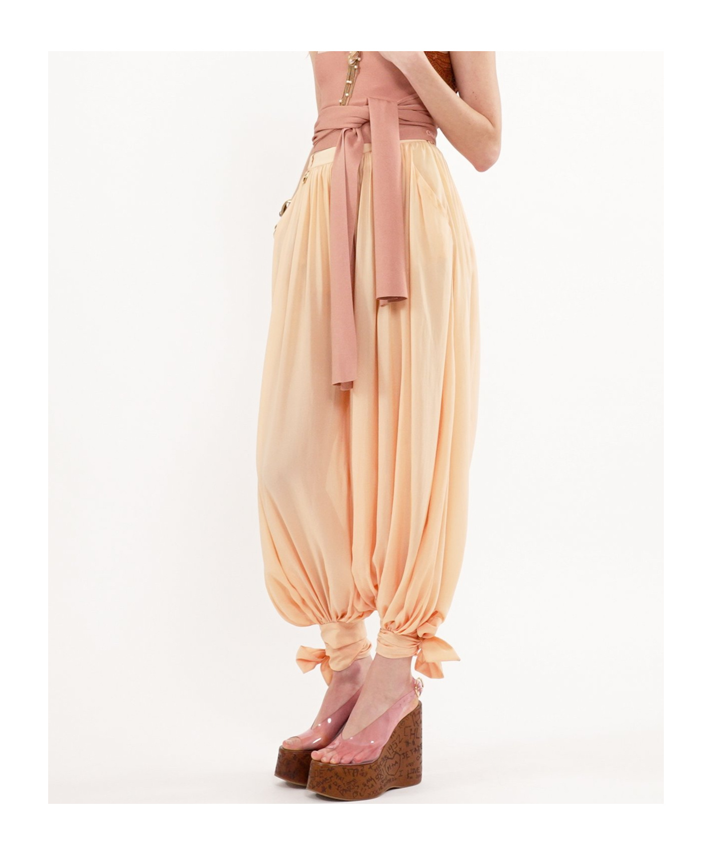 Chloé Fluid Pleated Trousers In Silk Charmeuse Pink Size 14 100% Silk In Nude