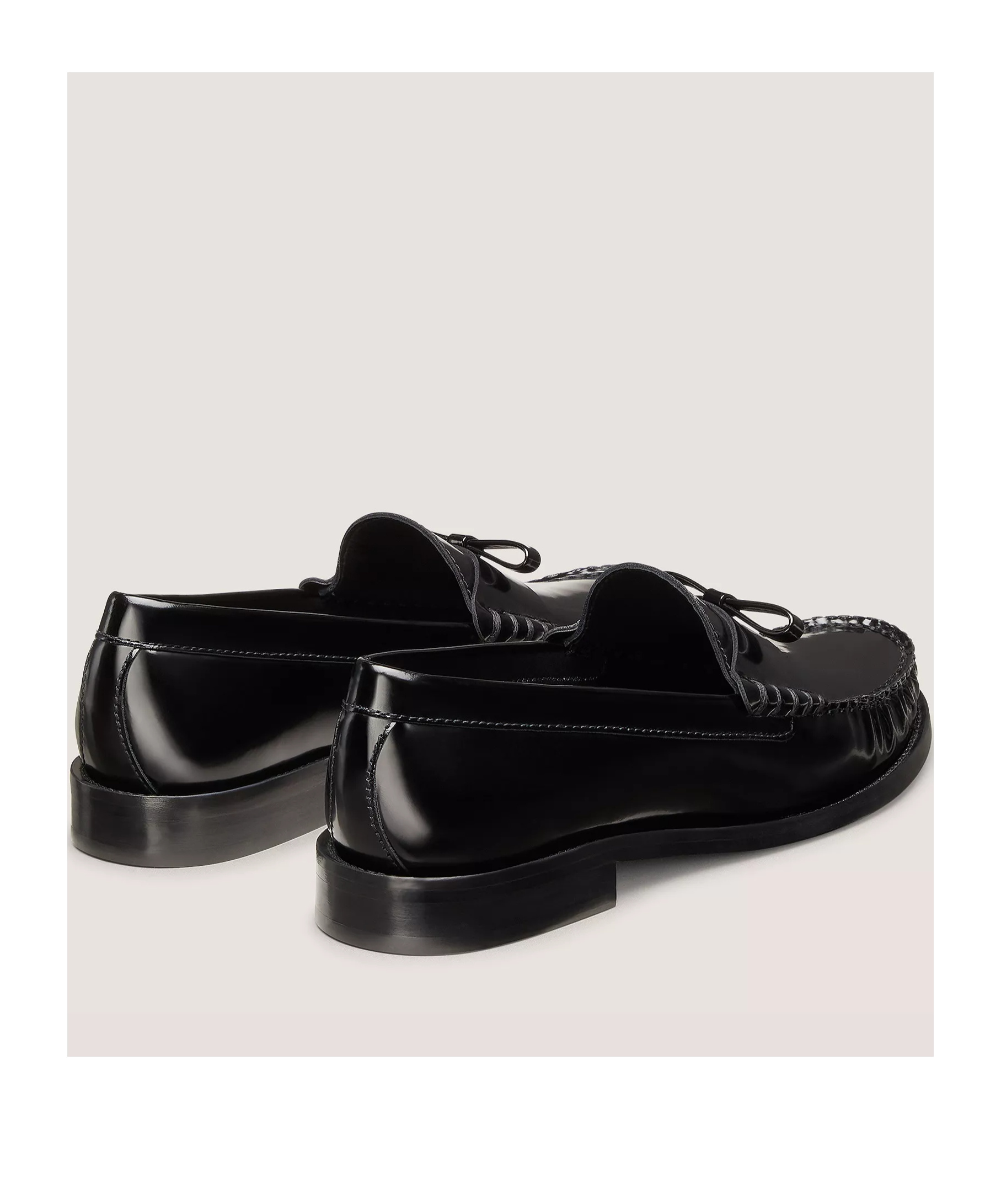 Stuart Weitzman Bow Loafer Tassel Detail In Black