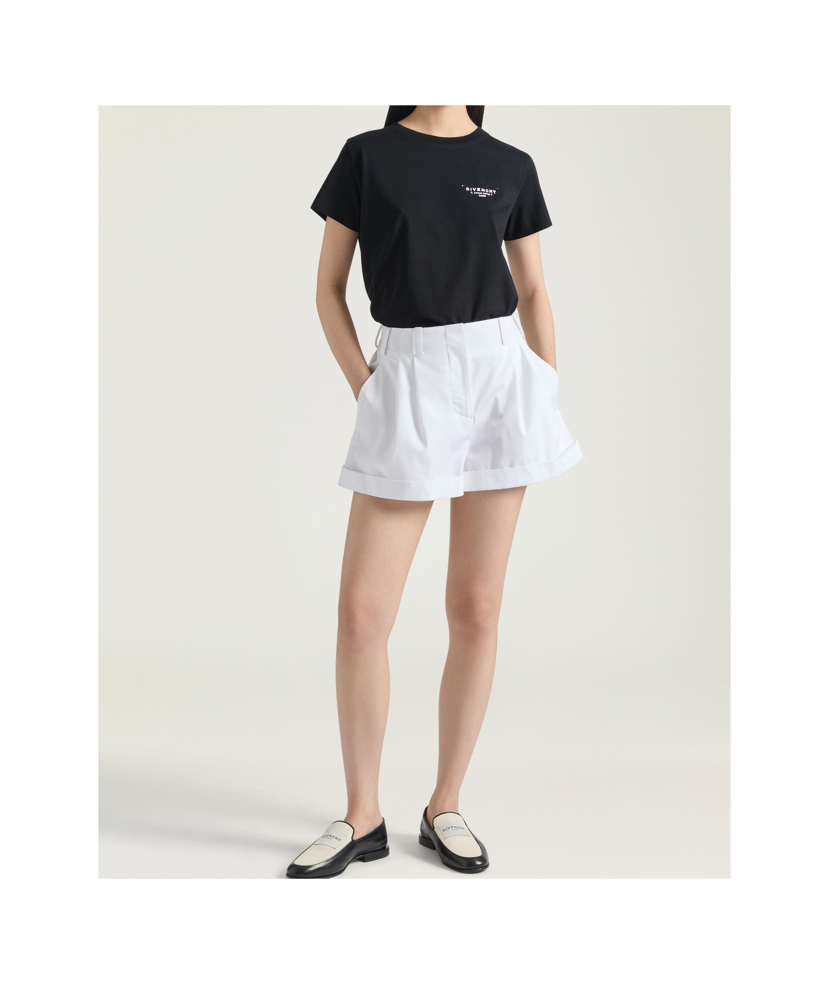 Givenchy Double Pleat Shorts In Poplin In White