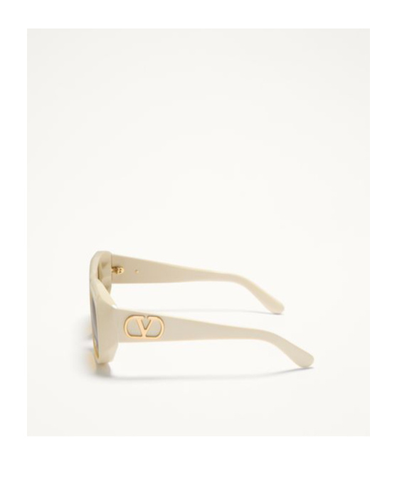 Valentino Full Frame Sunglasses In Ivory/amber