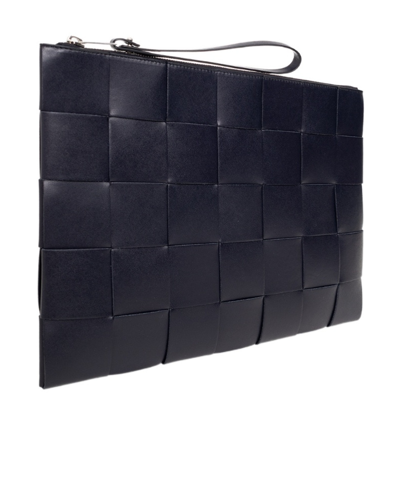 Bottega Veneta Large Cassette Clutch In Black
