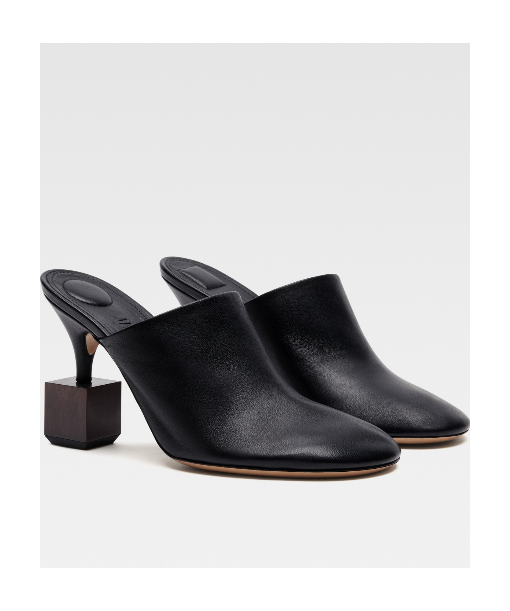 Jacquemus Mule With Geometric Heel In Black