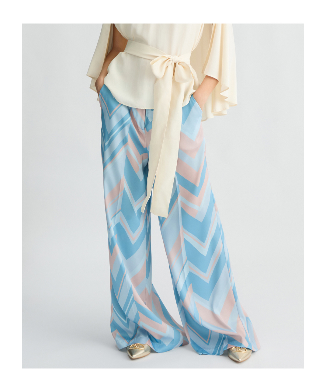 Liu •jo Liu Jo Soft Light Blue And Pink Printed Trousers