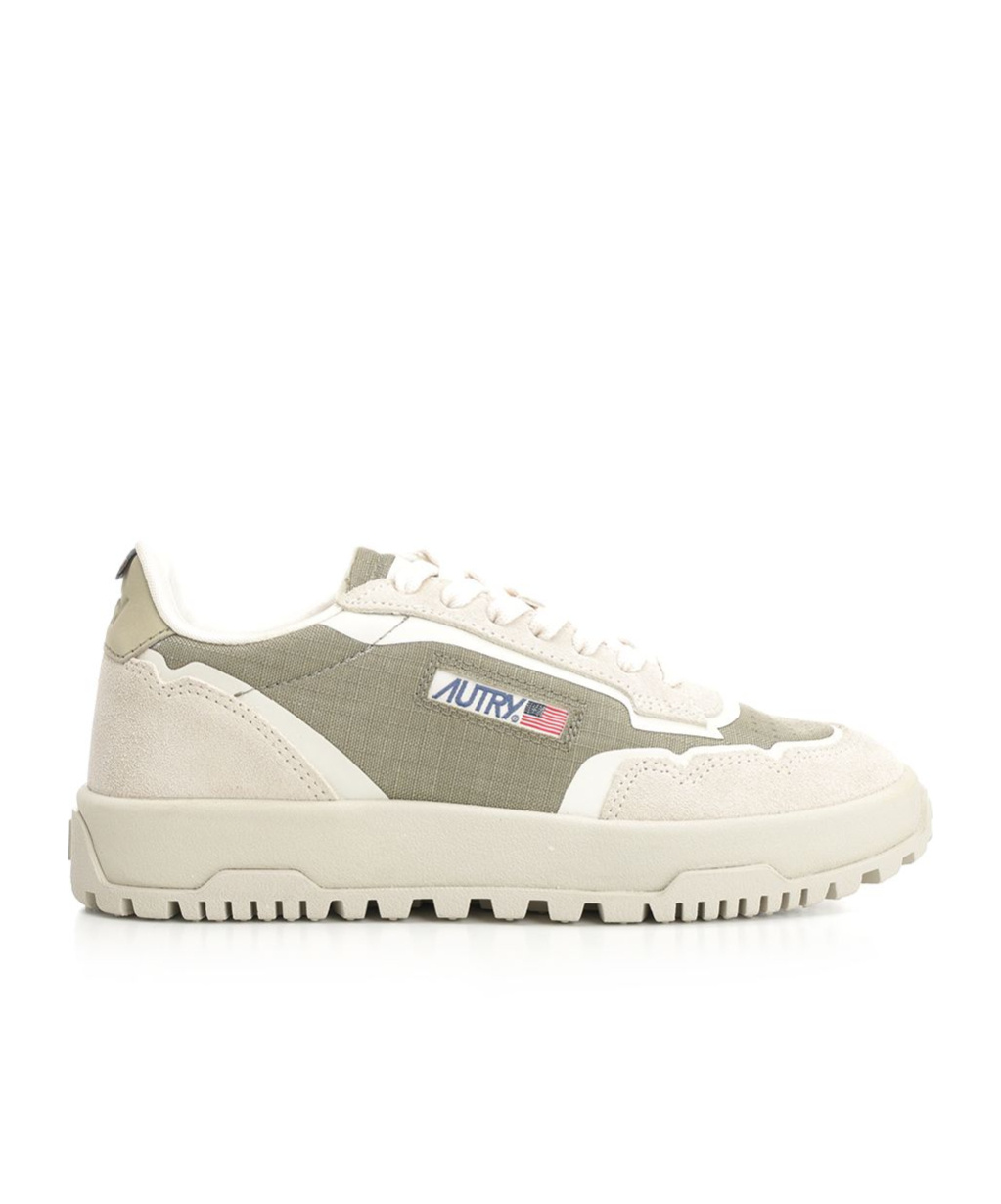 Autry Lace-up Low-cut Sneakers In White