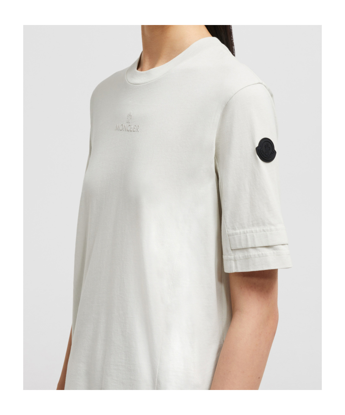 Moncler Embossed Logo Basic T-shirt In Gray