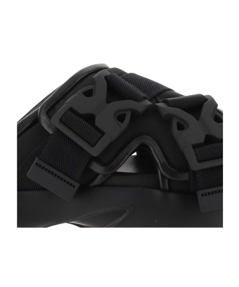 Bottega Veneta Luxurious Leather And Raffia Slides For Effortless Sophistication In Black