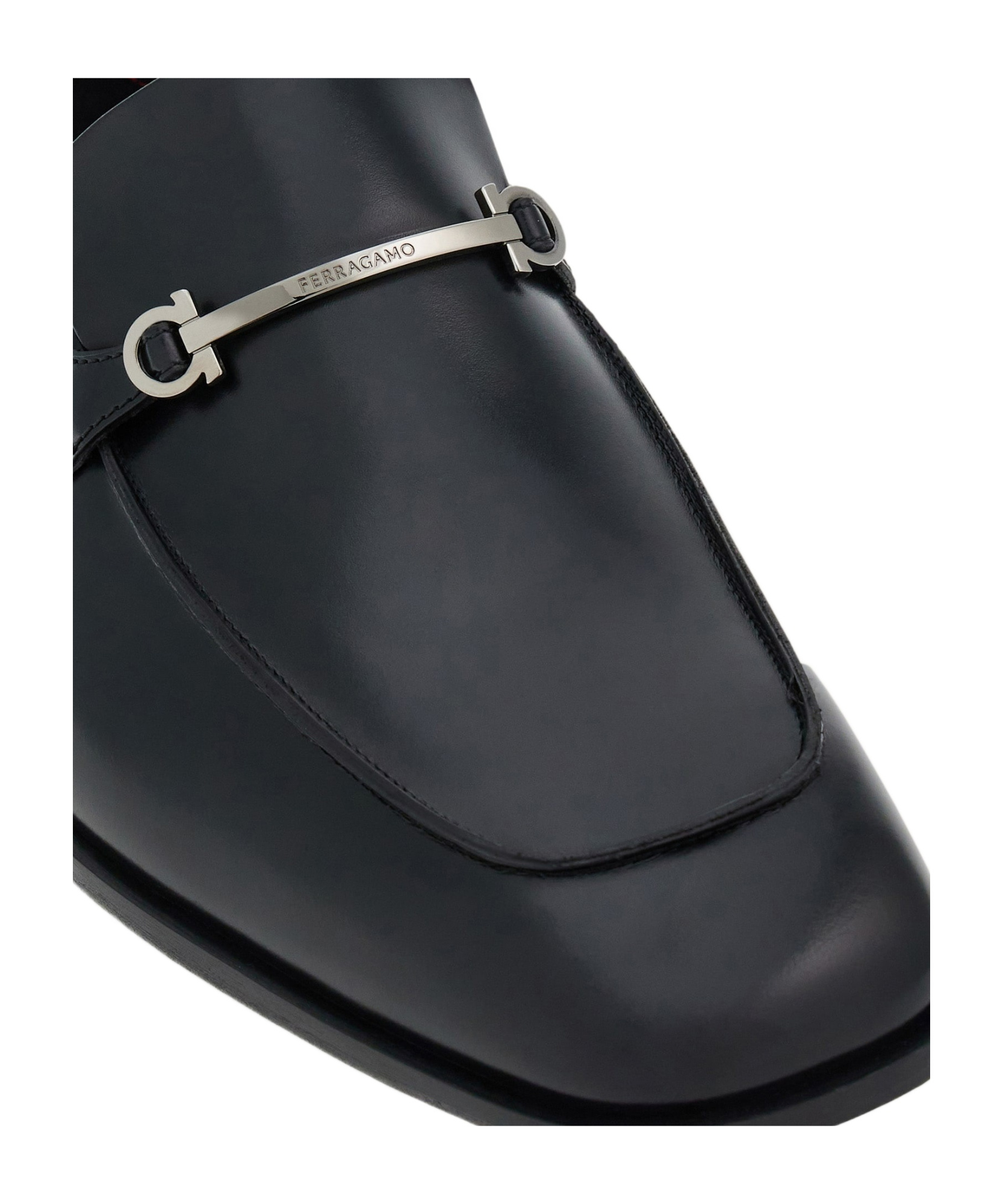 Ferragamo Buckle Detail Leather Sole Round Toe Loafers In Black