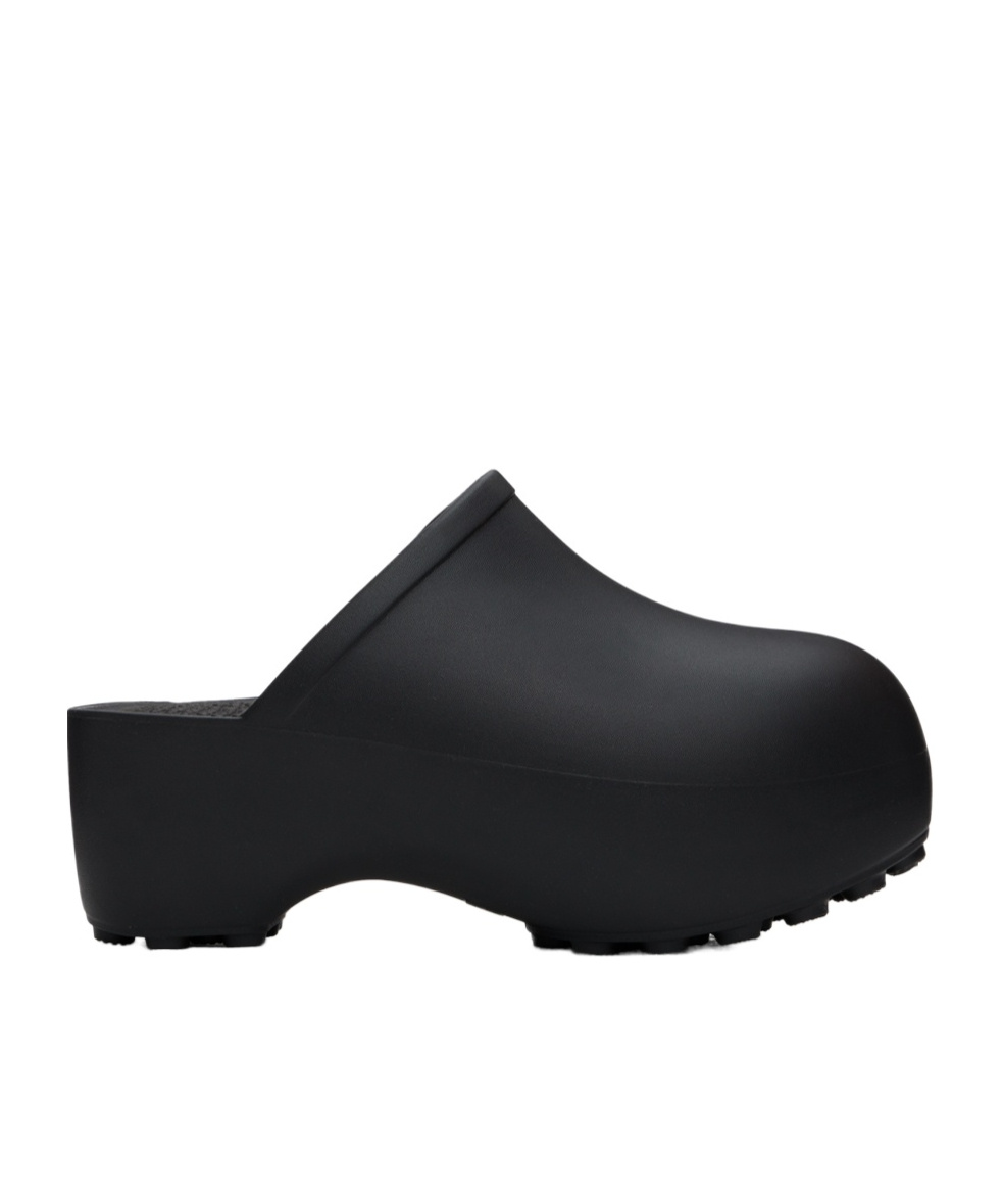 Praying Platform Mules In Black