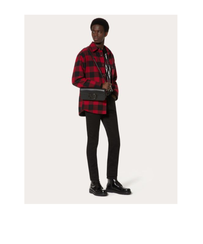 Valentino Vlogo Shoulder Bag In Black