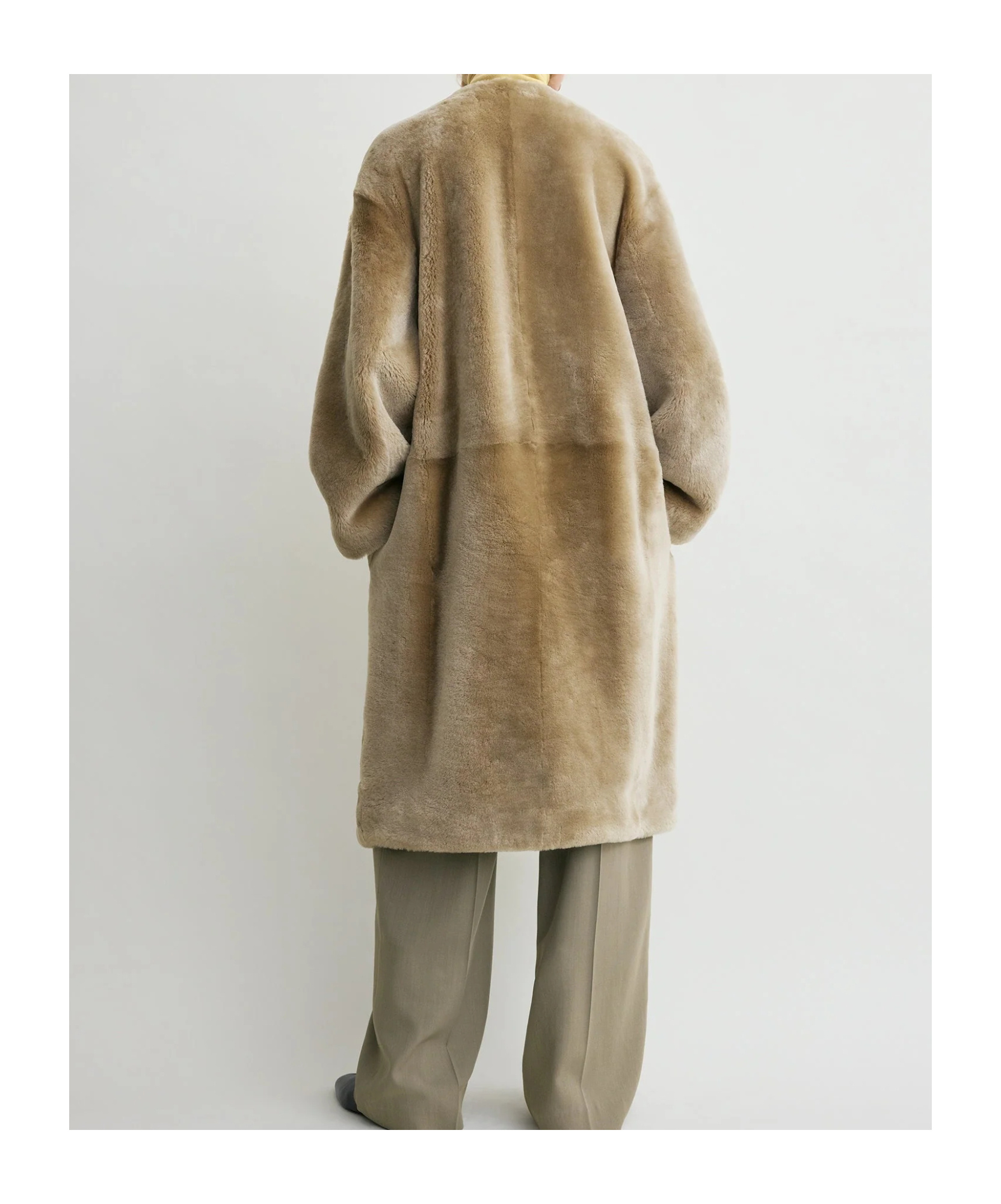 Totême Knee Length Shearling Coat And Pockets In Multi