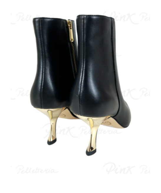 Michael Kors Pointed Short Boots In Black