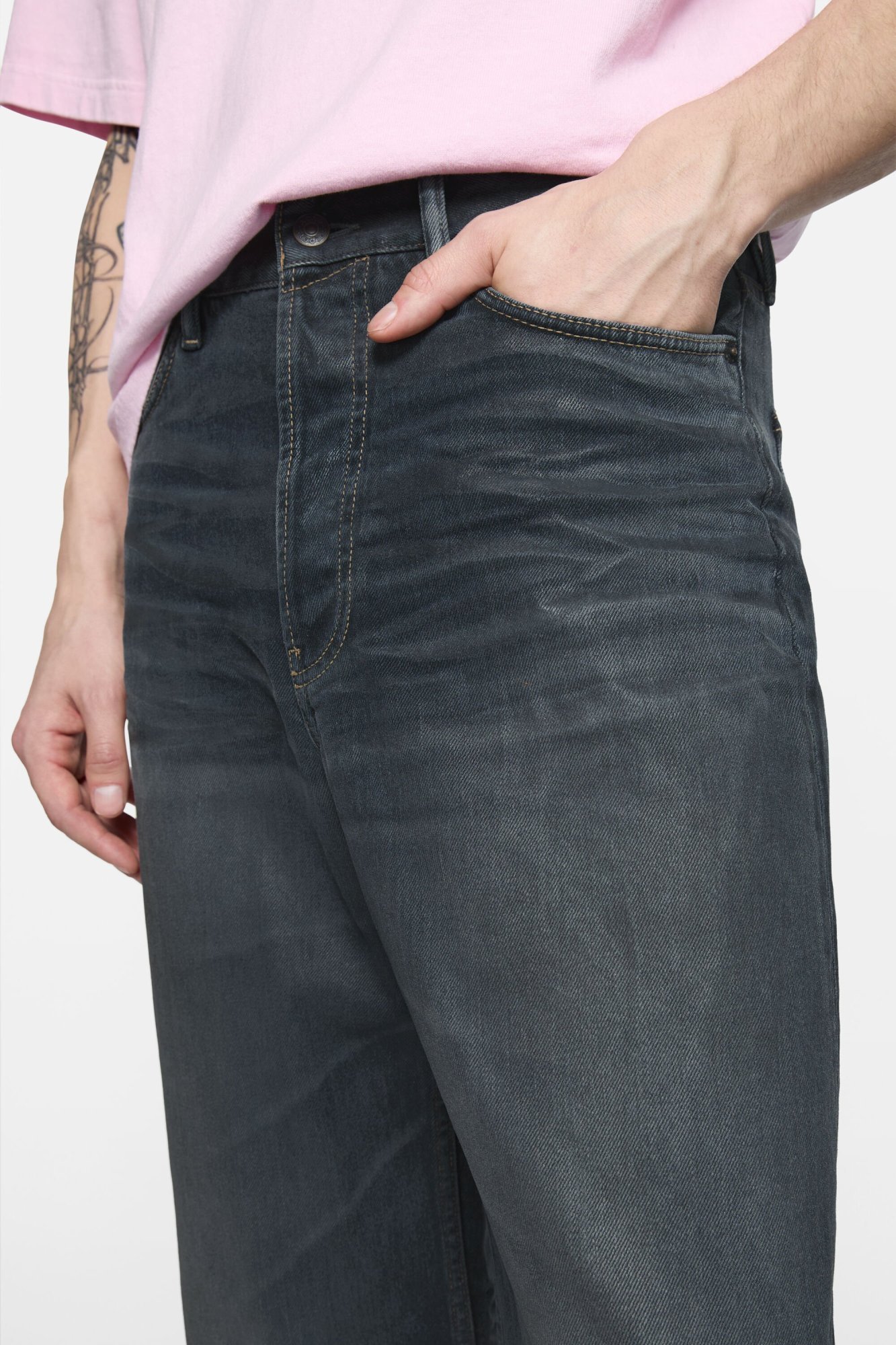 Acne Studios 1981 Logo-patch Jeans In Black