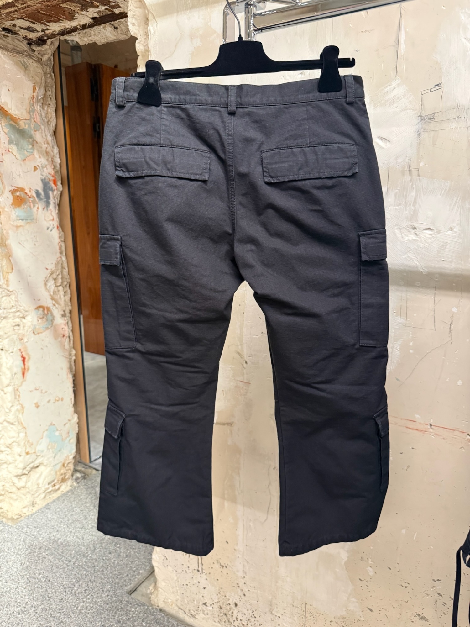 Balenciaga Multi-pocket Cargo Casual Pants In Black
