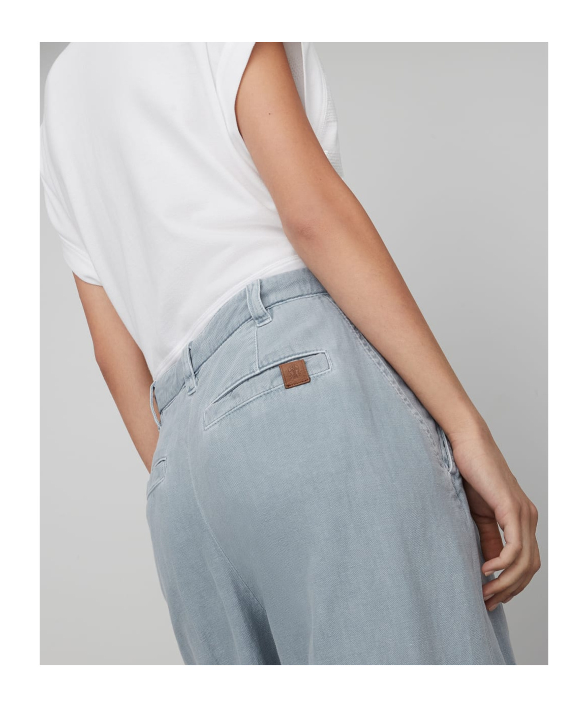 Brunello Cucinelli Women's Garment Dyed Cotton And Linen Cover Ergonomic Chino Trousers In Blue