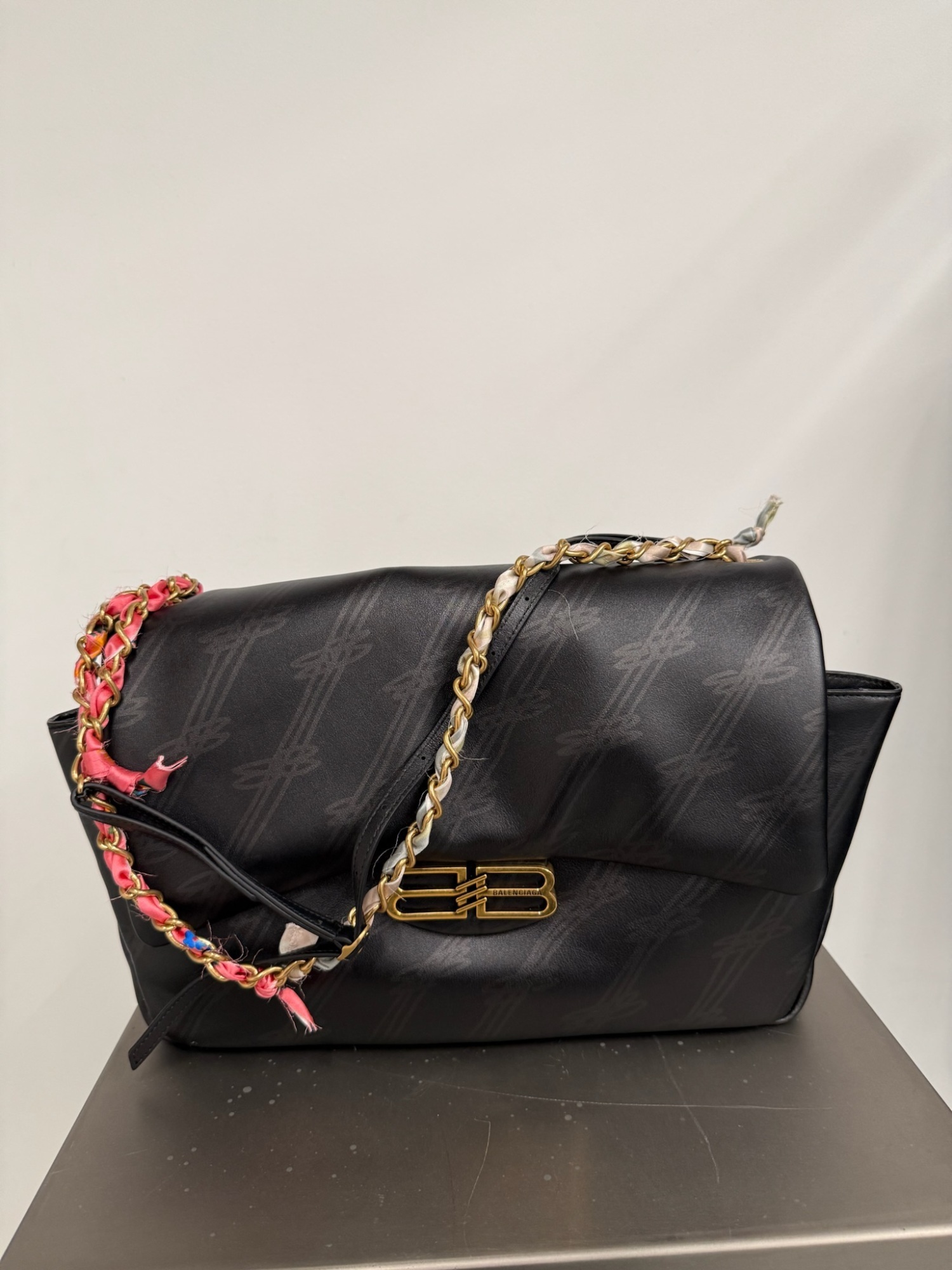 Balenciaga Women's Darling Chain Bag Medium In Black