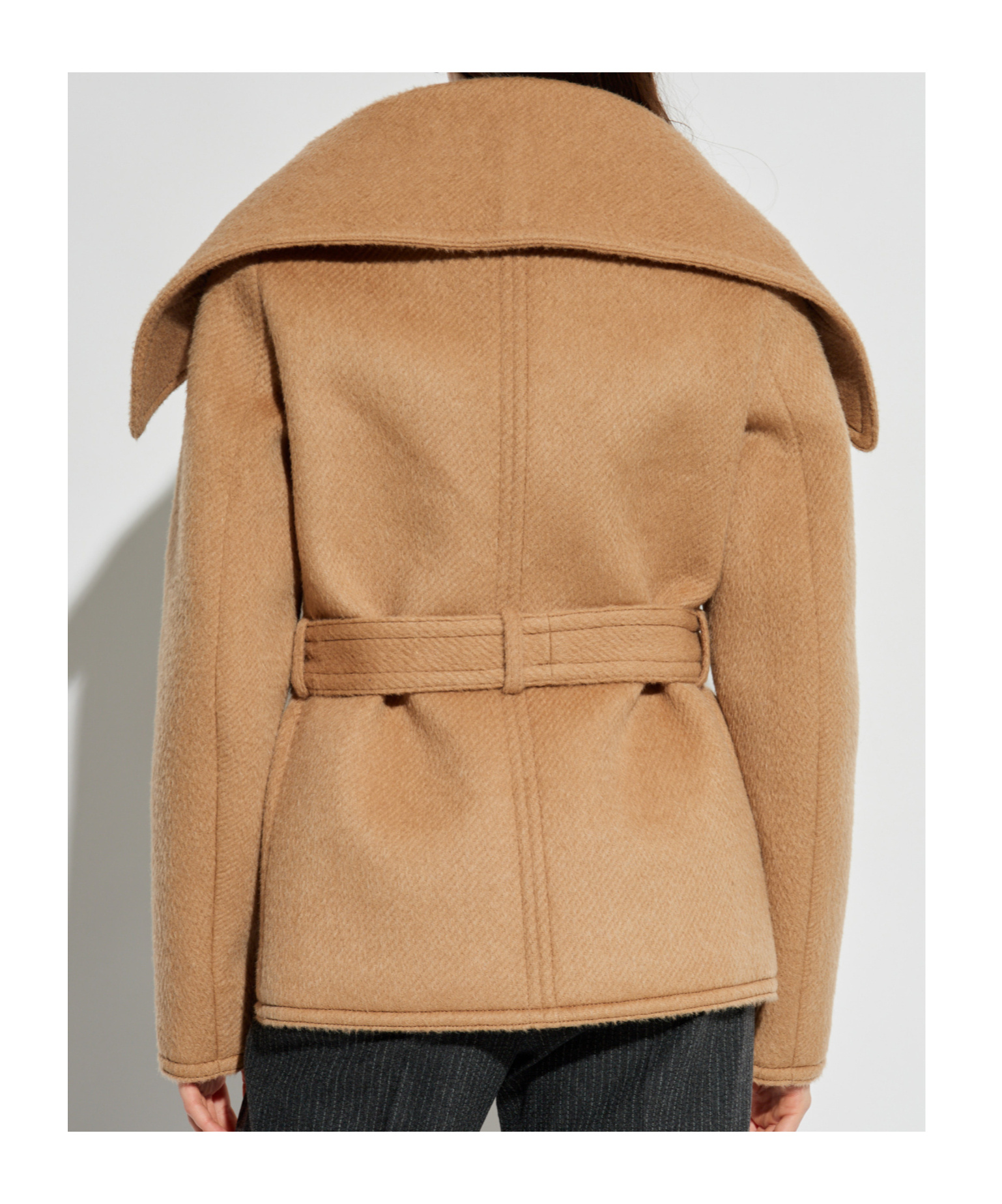 Dsquared2 Belted Double-breasted Jacket In Neutral